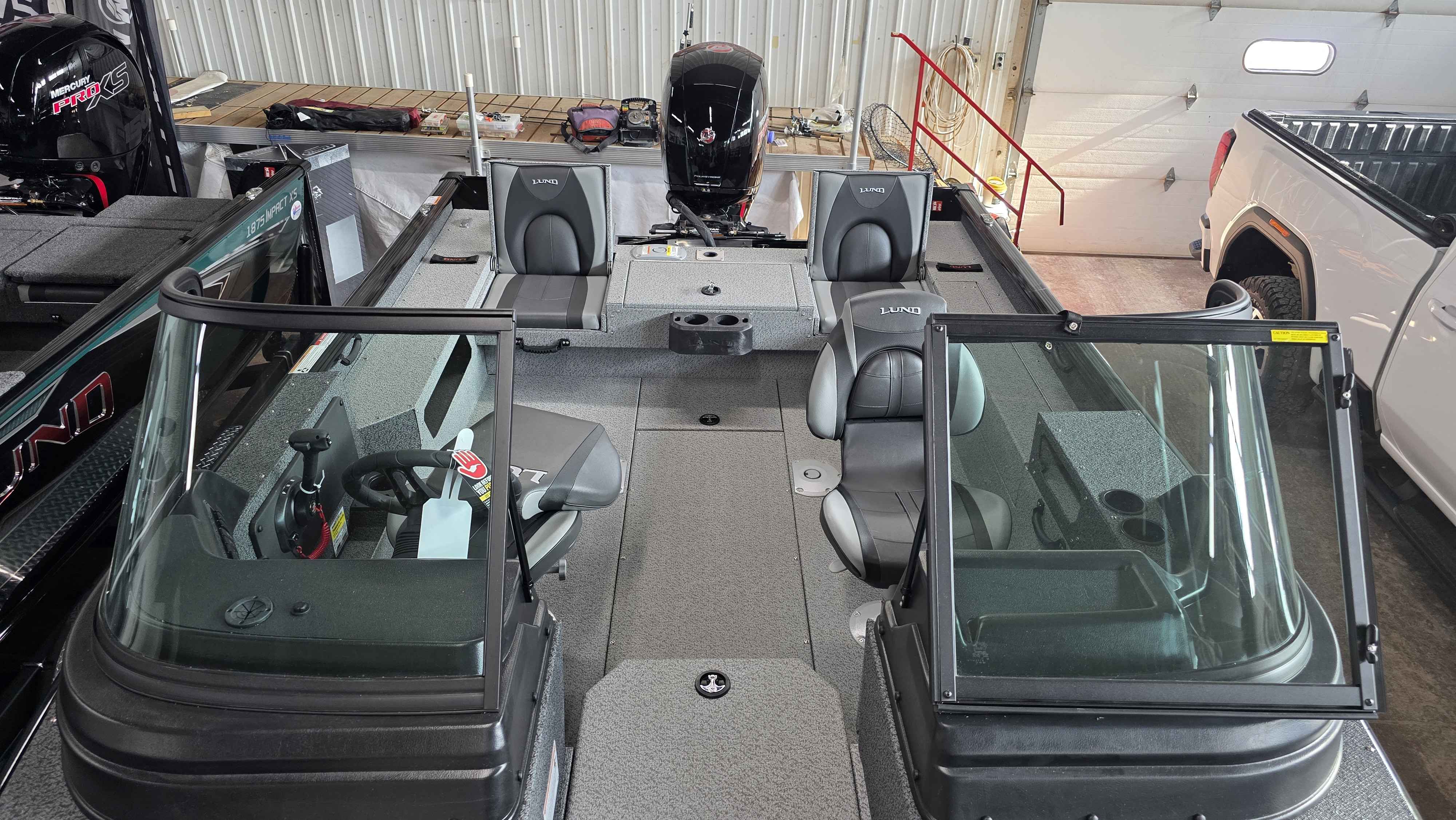 boat-carouselImage-image