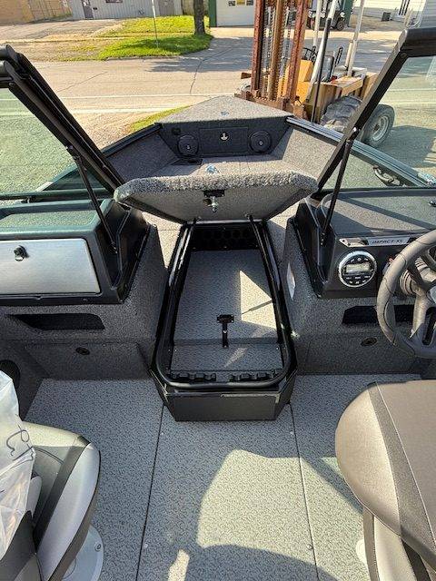 boat-carouselImage-image