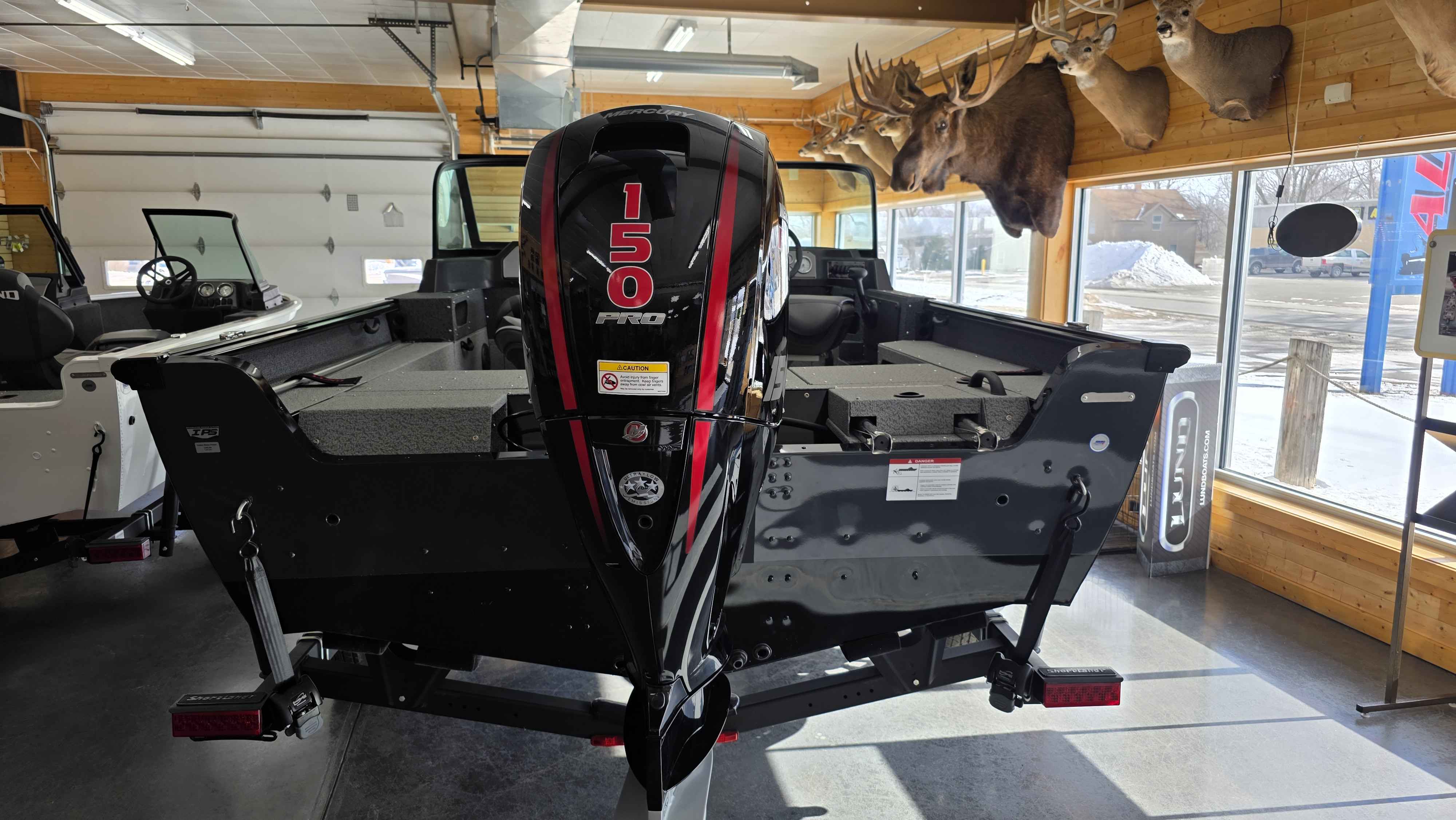 boat-carouselImage-image