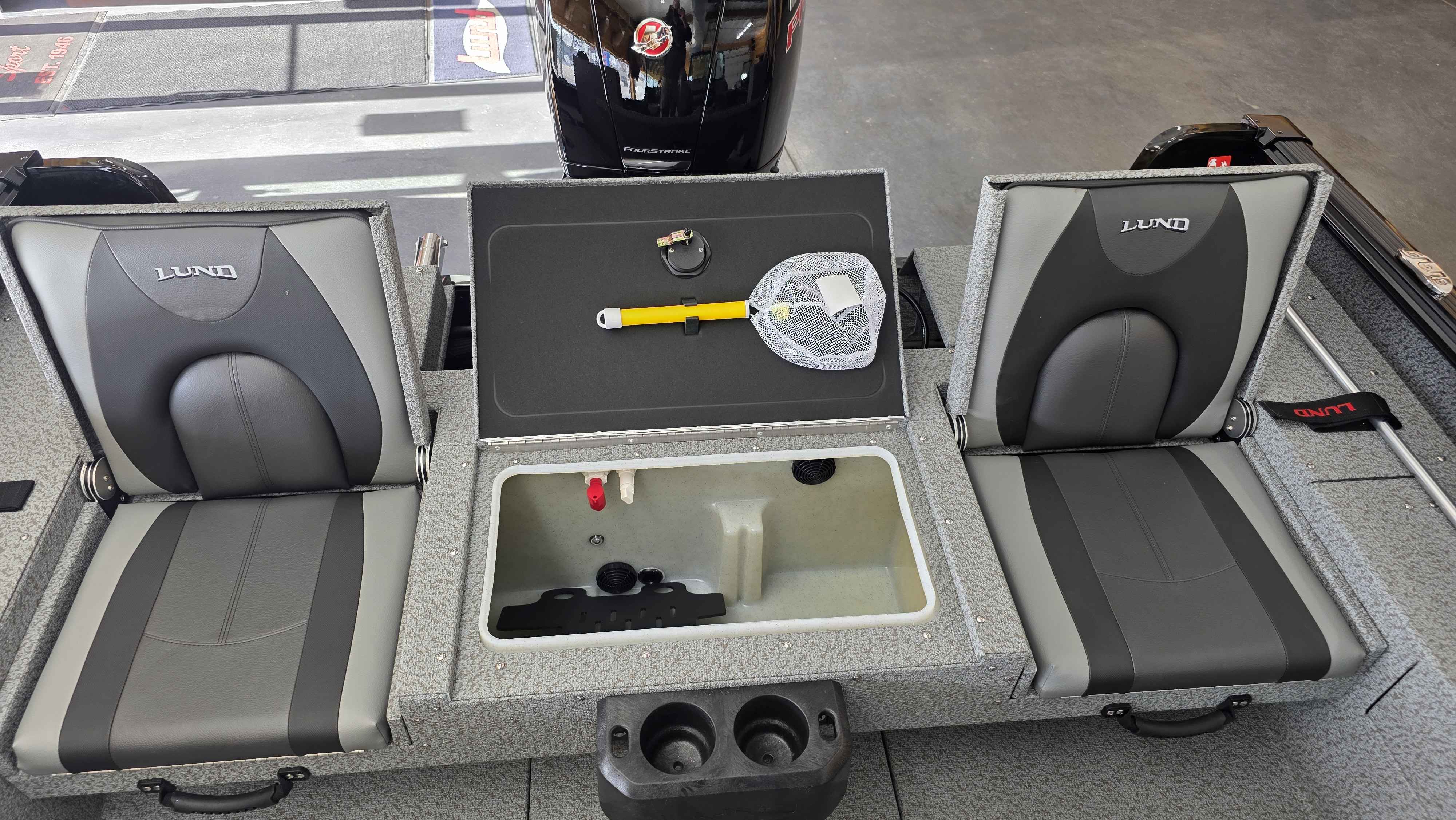 boat-carouselImage-image