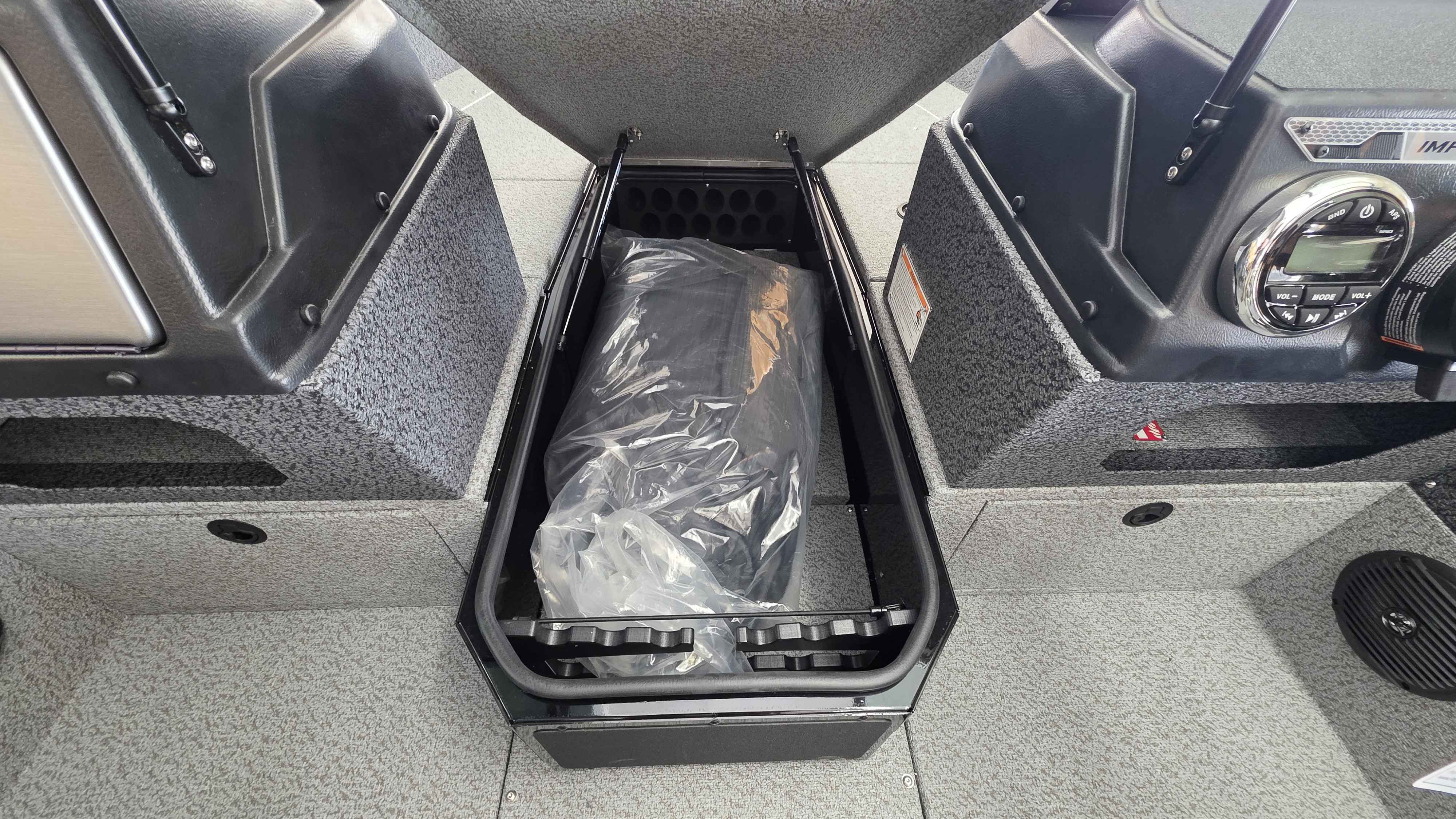 boat-carouselImage-image