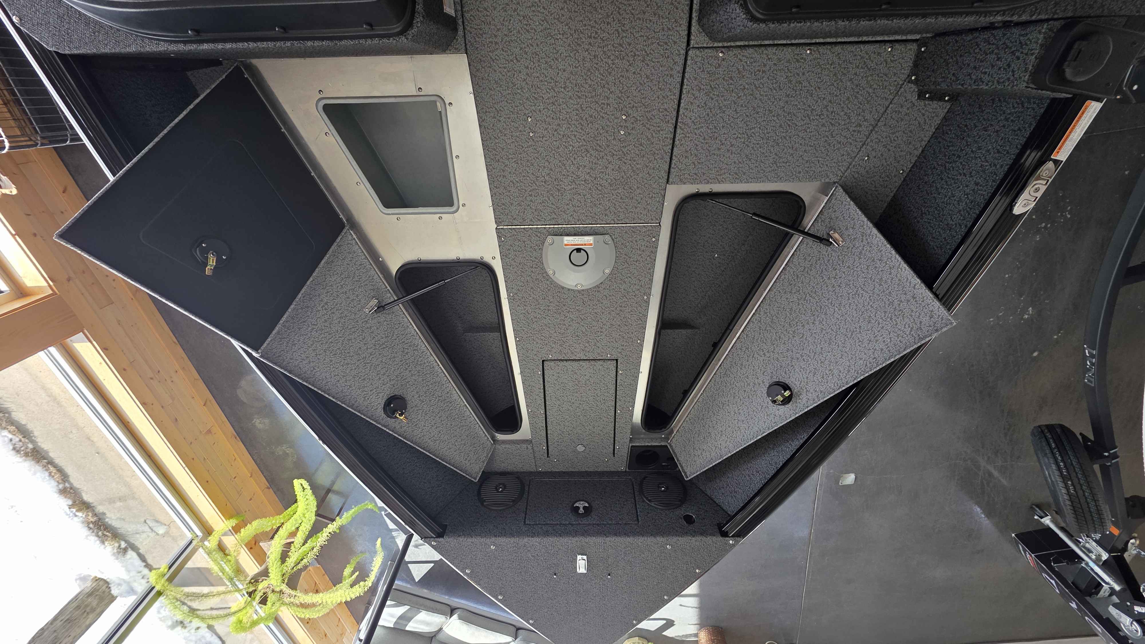 boat-carouselImage-image