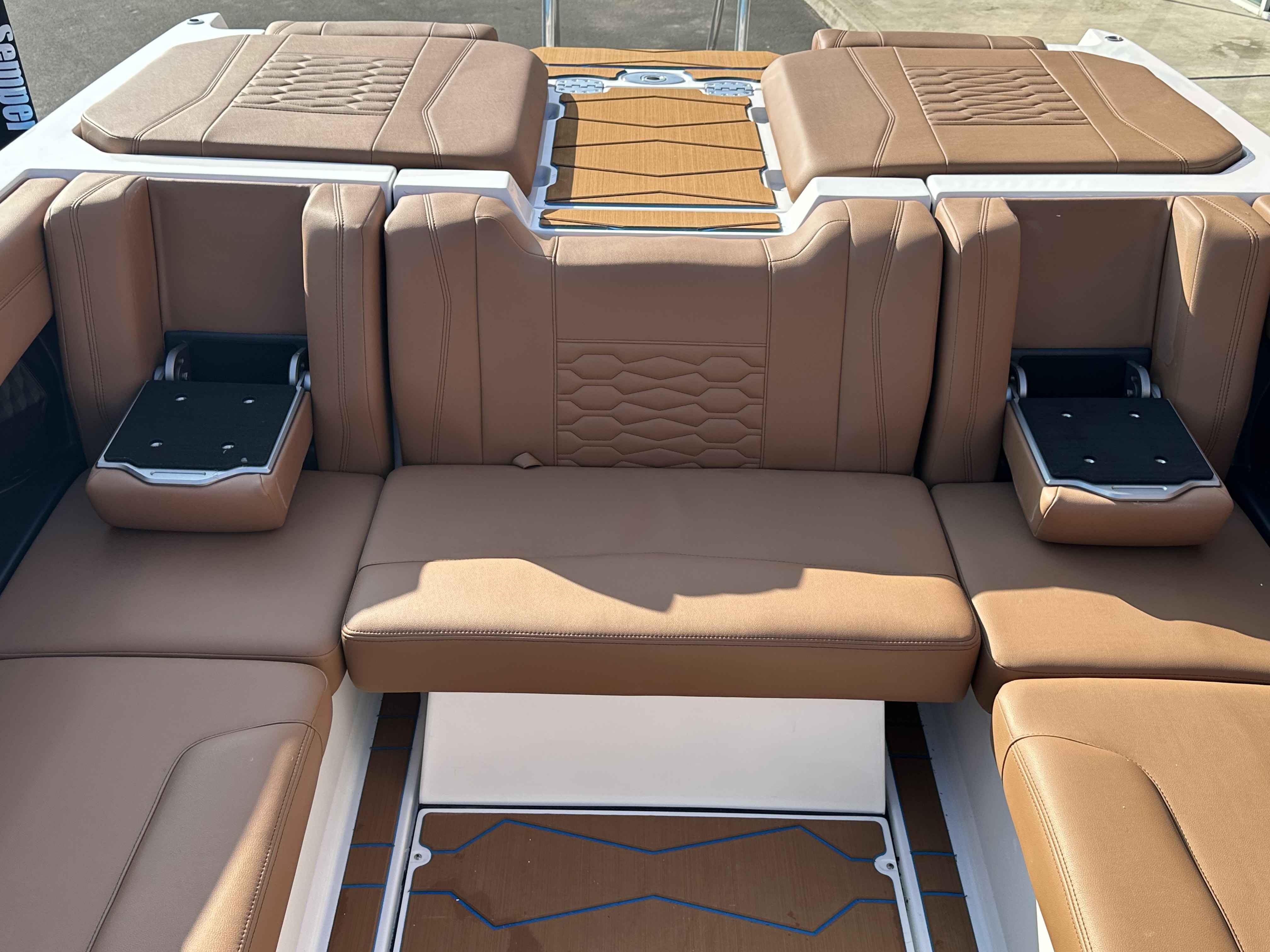 2026 Malibu 24 MXZ-12