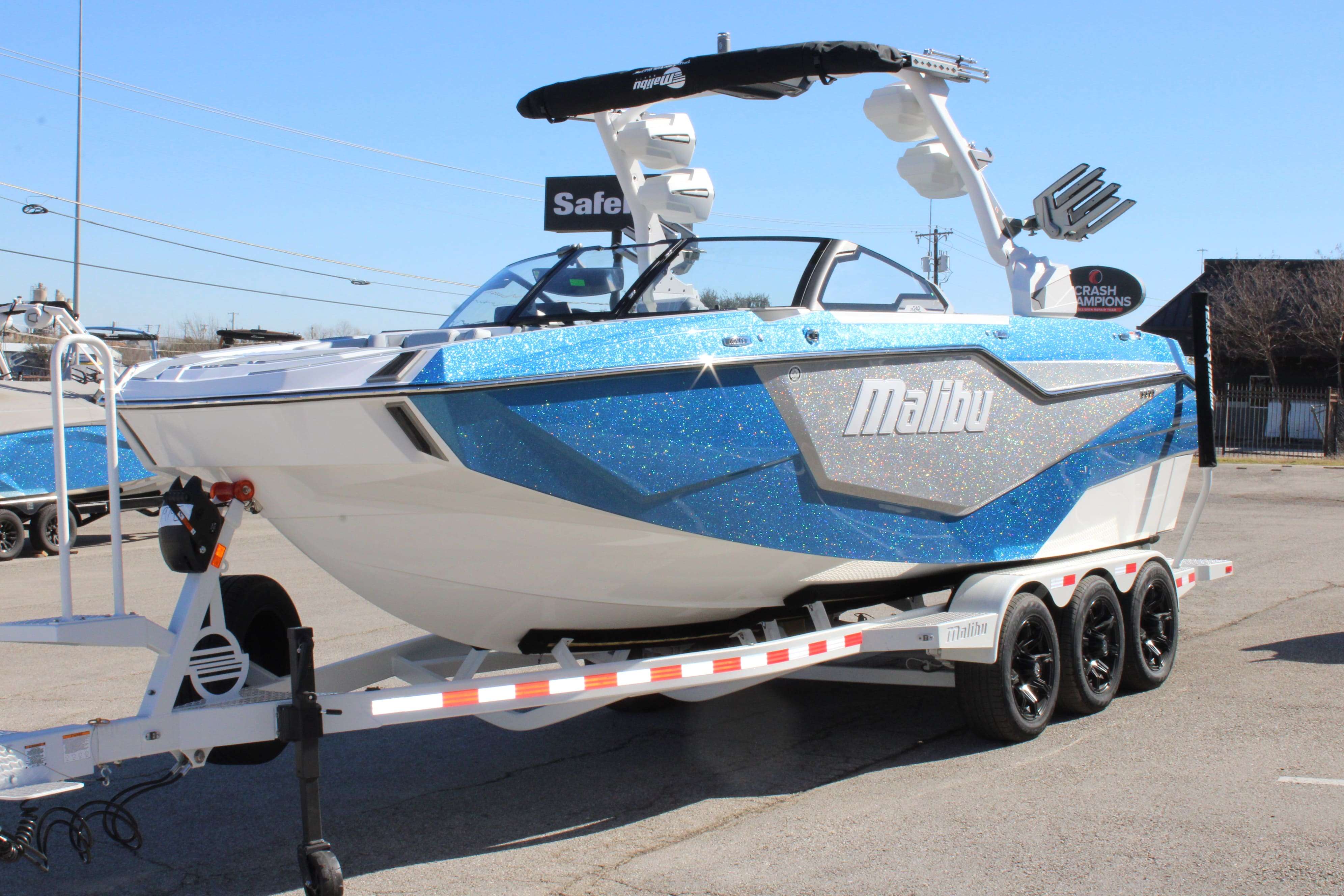 2026 Malibu Boats M242-4