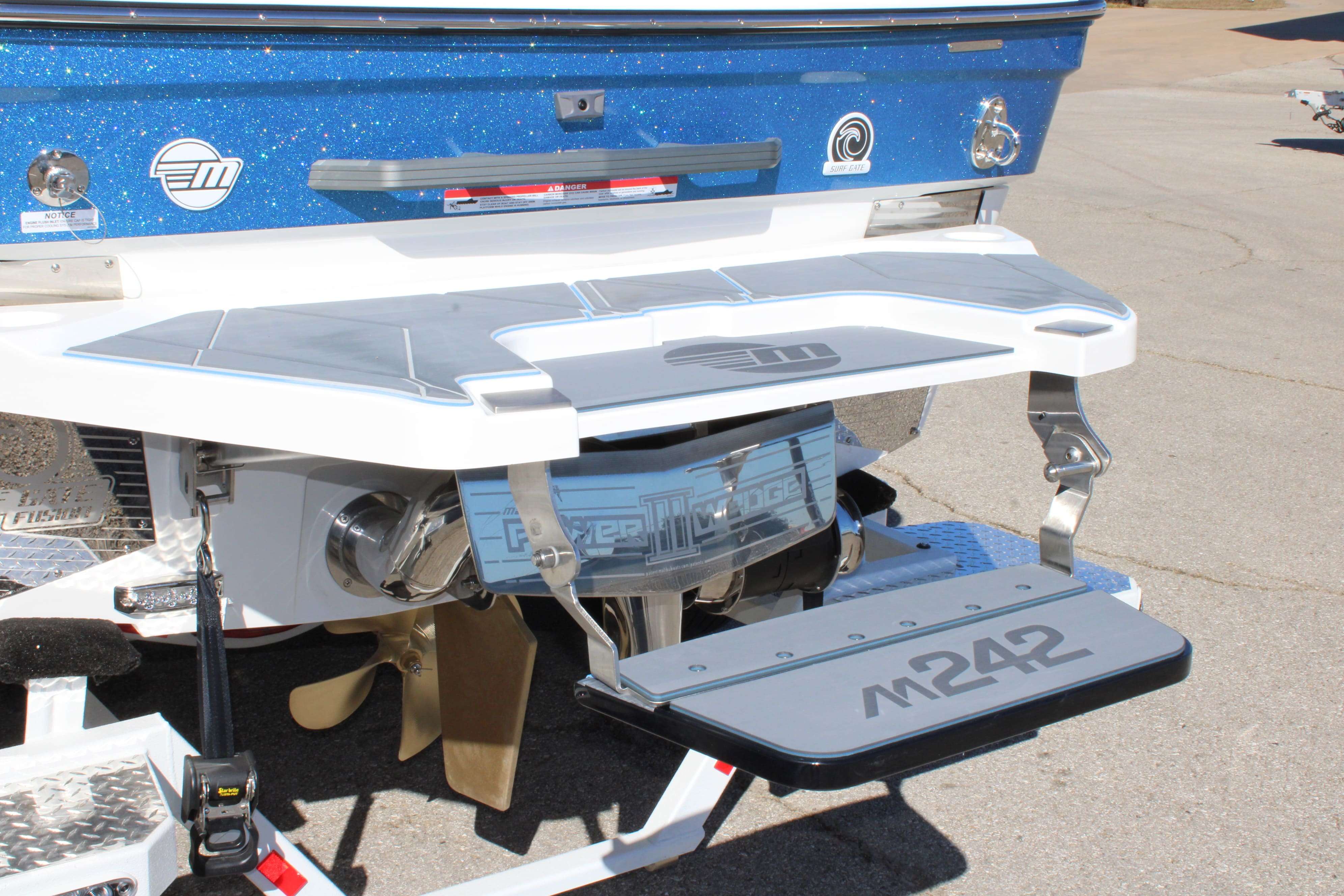 2026 Malibu Boats M242-10