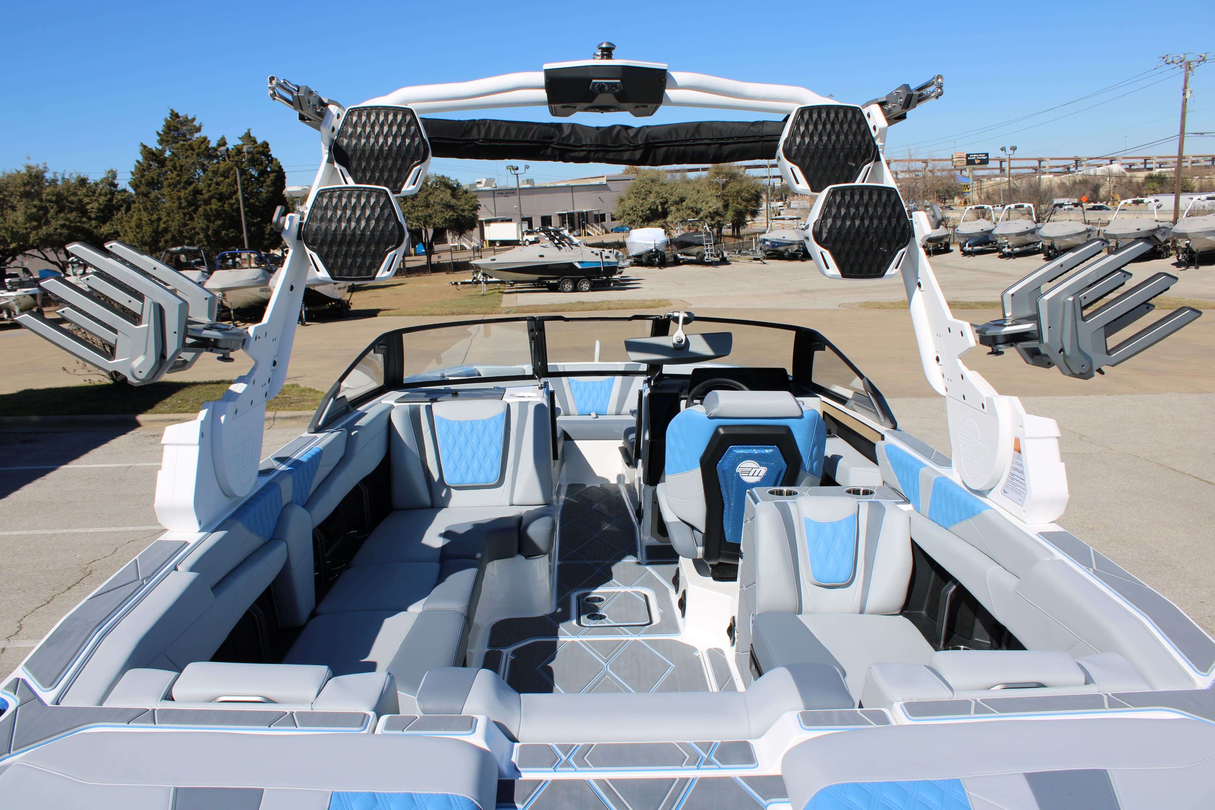 2026 Malibu Boats M242-12