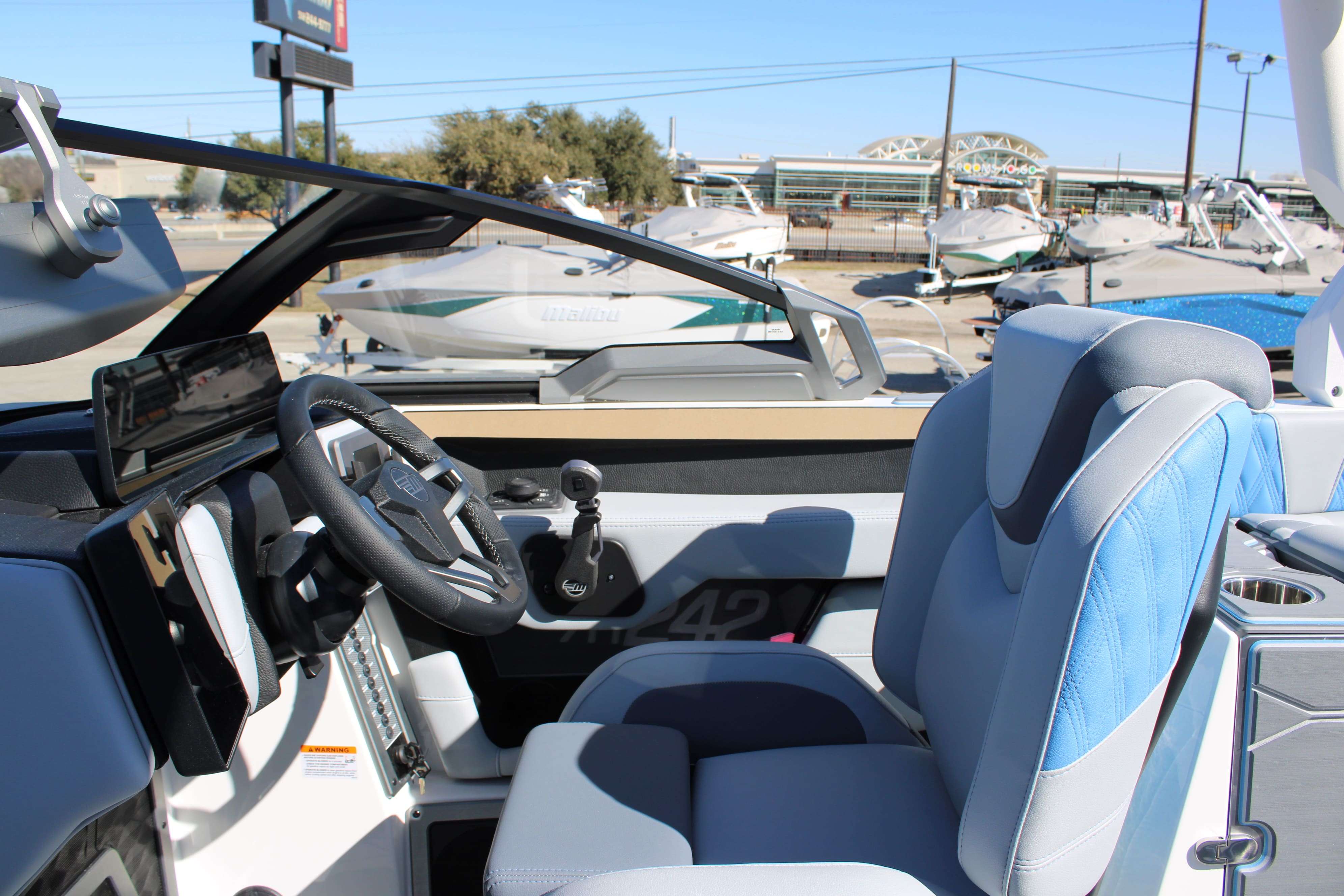 2026 Malibu Boats M242-18