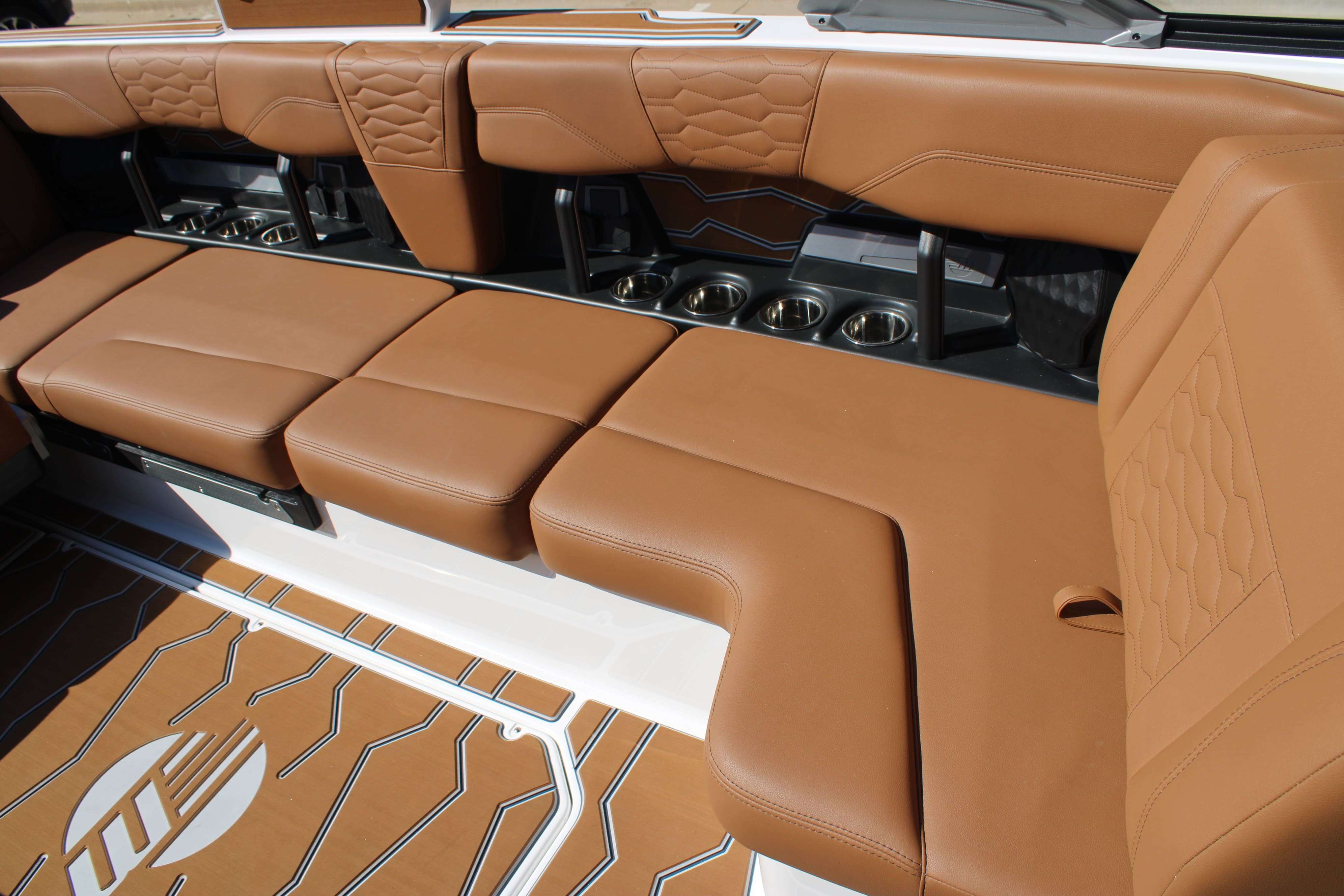 2026 Malibu Boats Wakesetter 24 MXZ-18