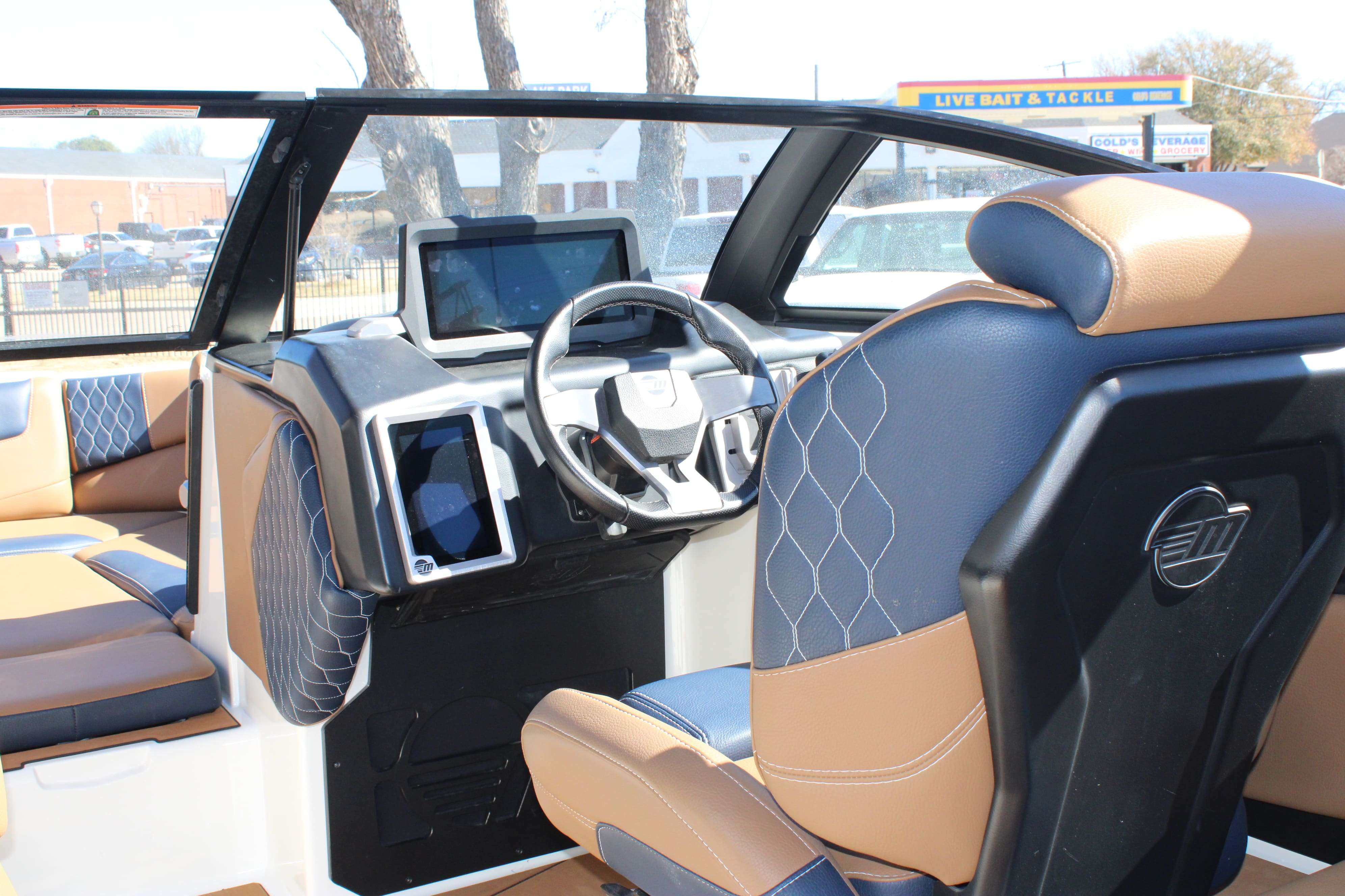 2021 Malibu Boats M220-15