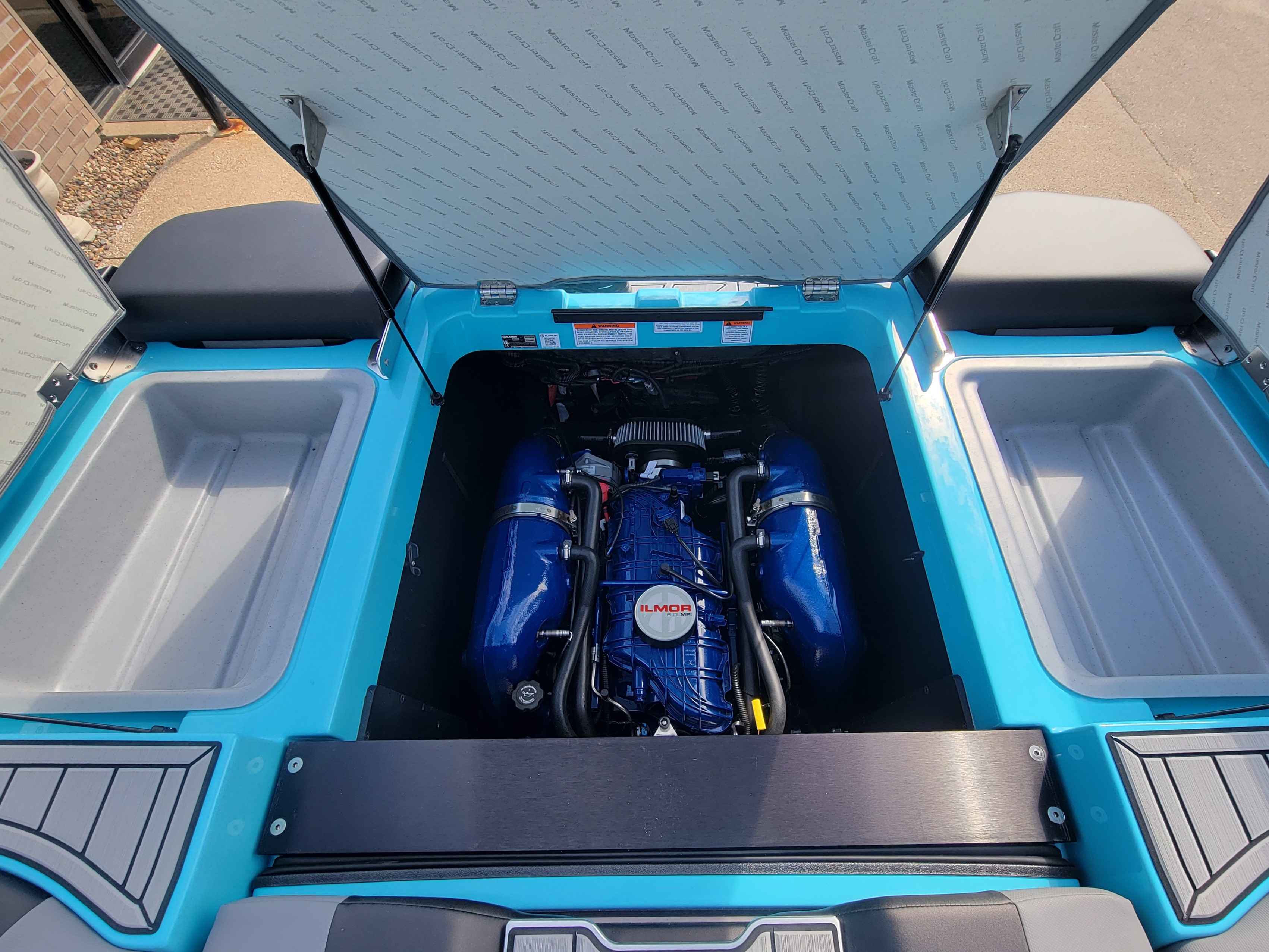 boat-carouselImage-image