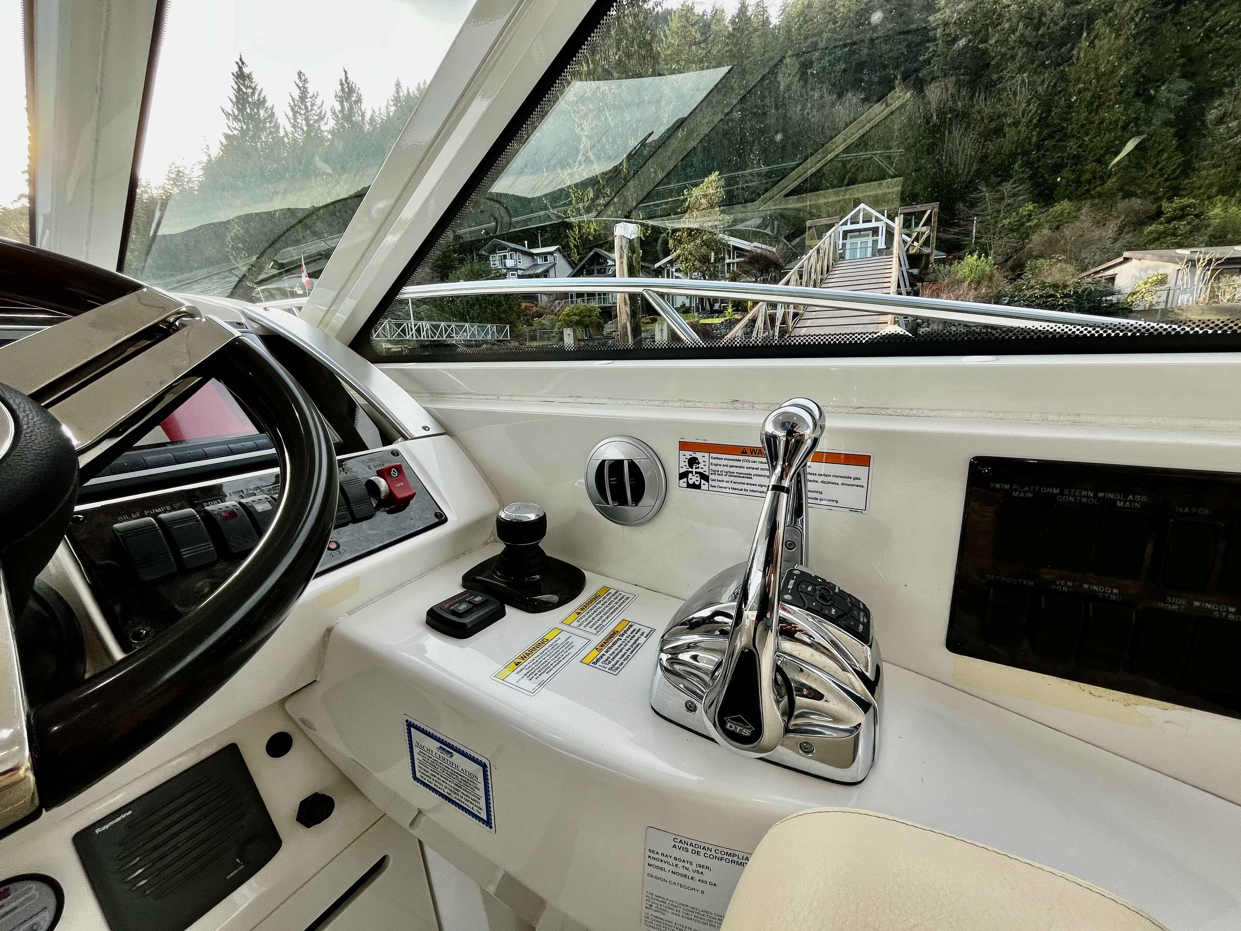 Pre-Owned 2012 Sea ray 450 Sundancer for Sale | Vancouver, BC | M&P Yacht Centre