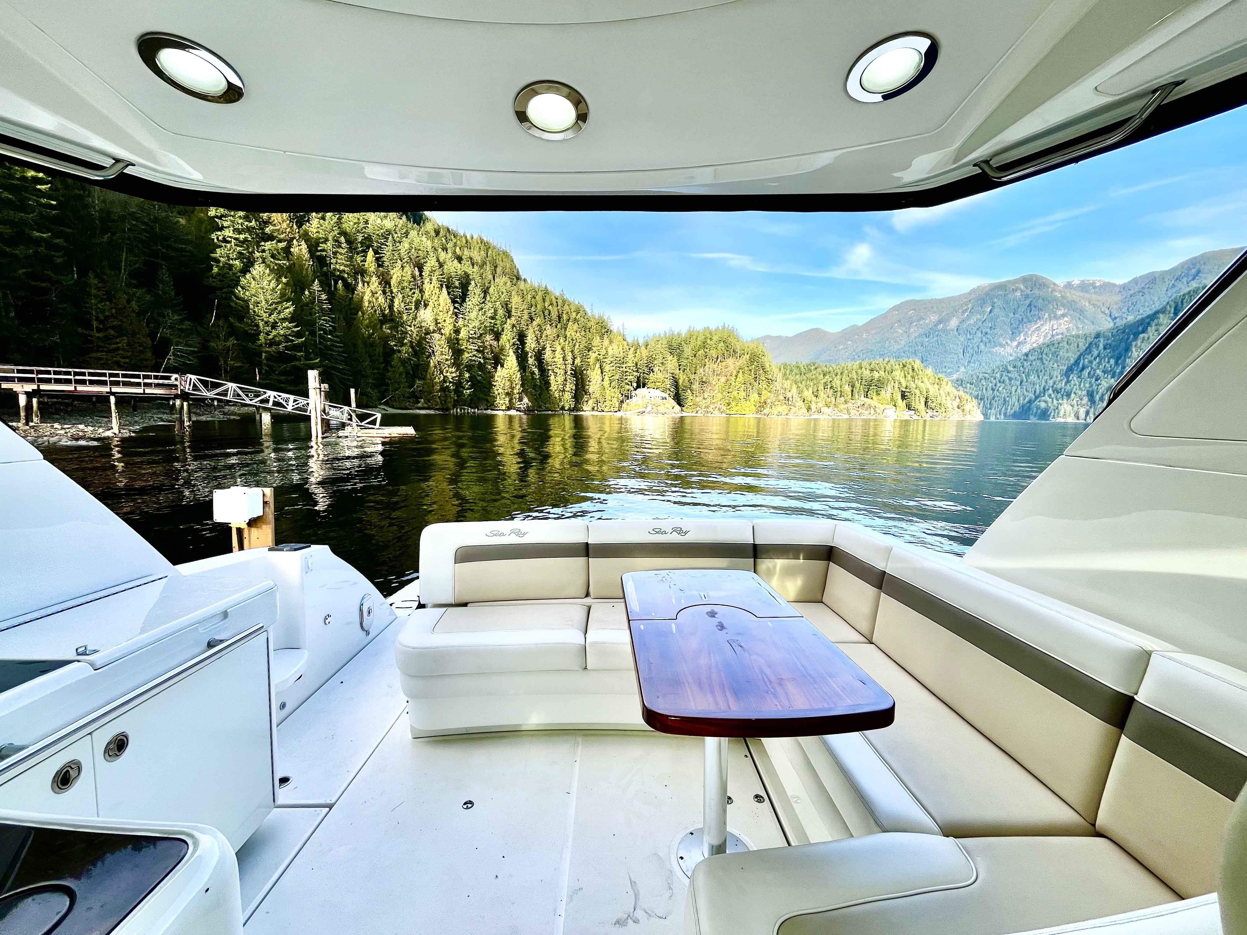 Pre-Owned 2012 Sea ray 450 Sundancer for Sale | Vancouver, BC | M&P Yacht Centre