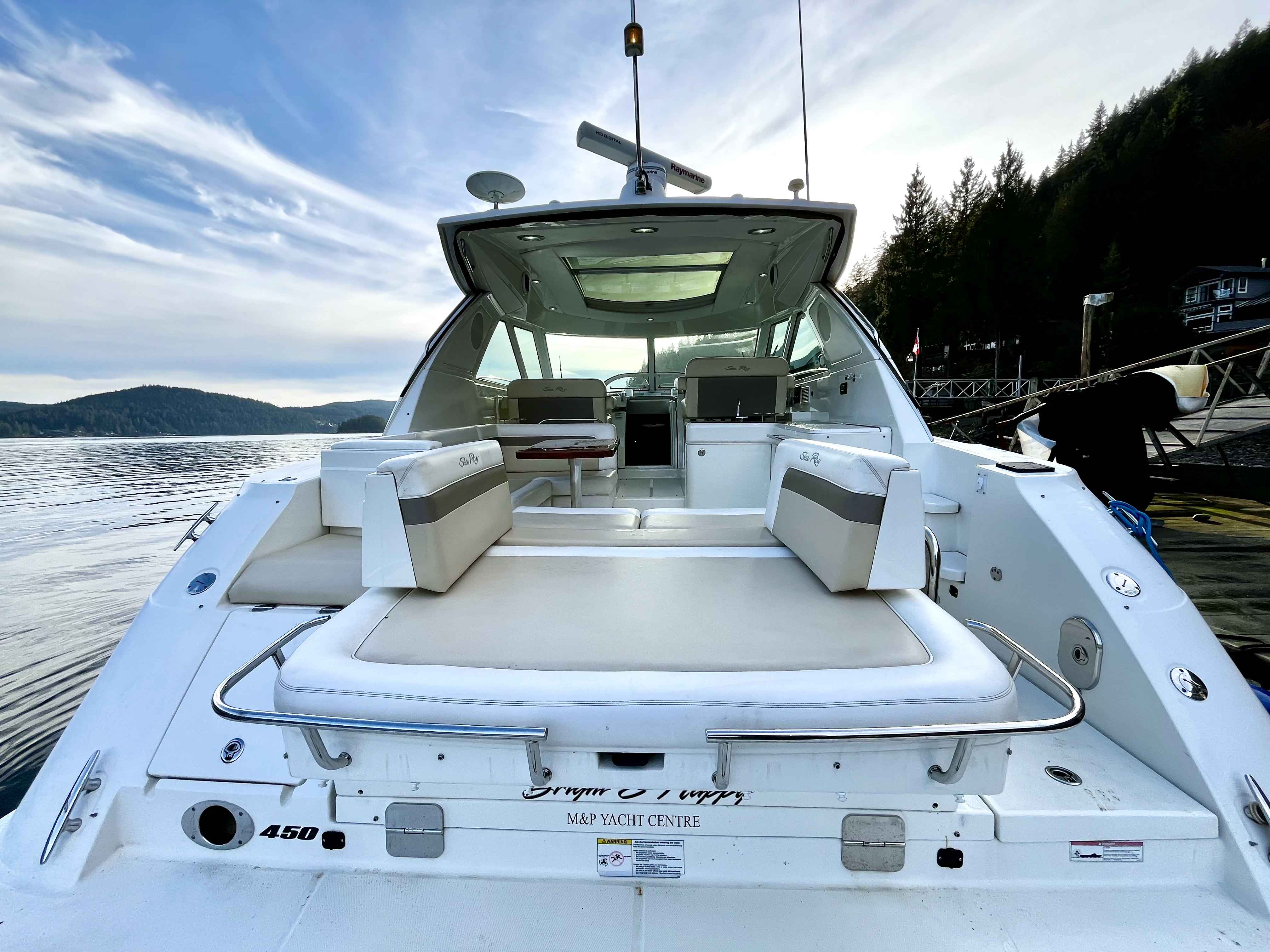 Pre-Owned 2012 Sea ray 450 Sundancer for Sale | Vancouver, BC | M&P Yacht Centre
