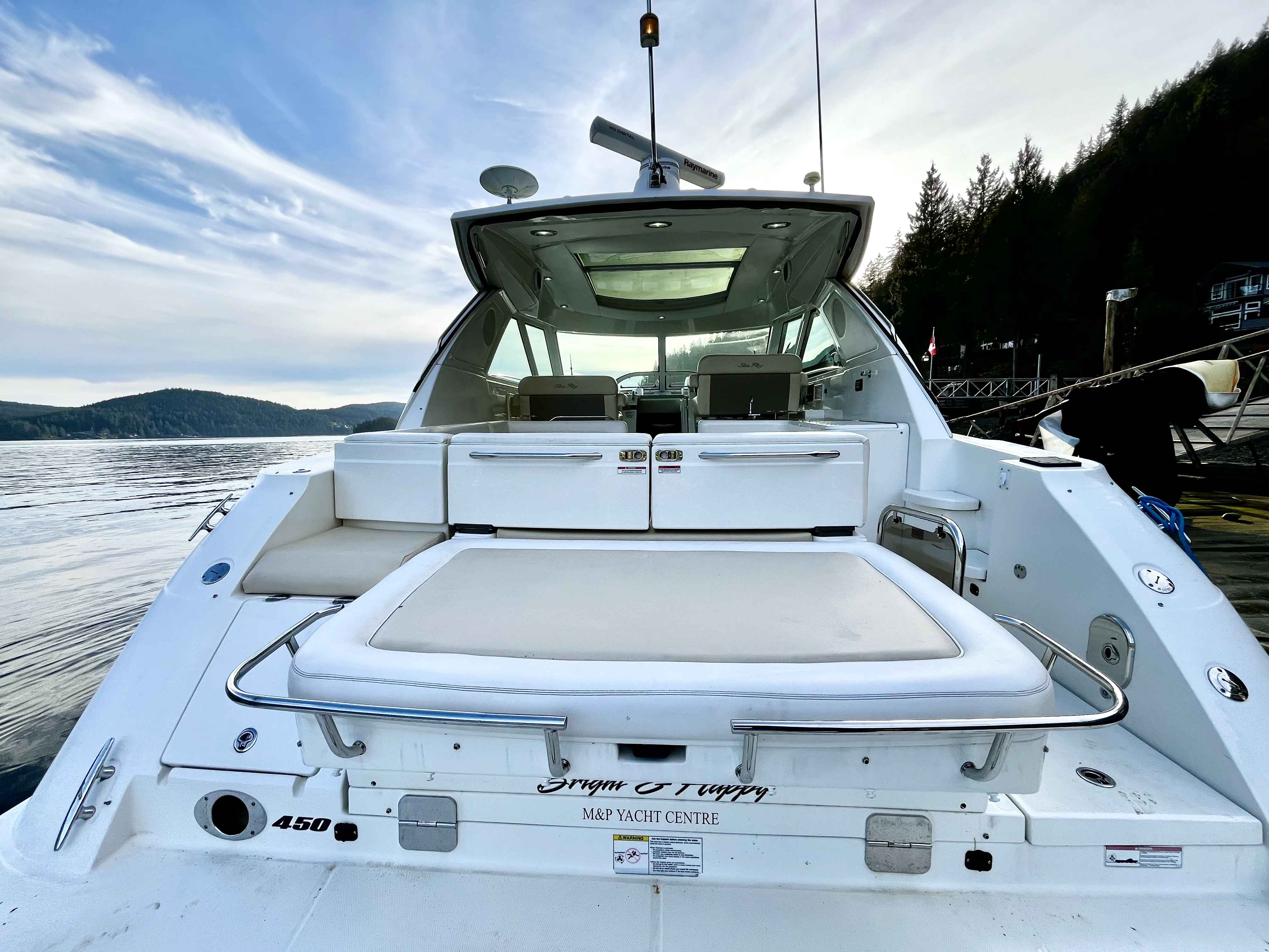 Pre-Owned 2012 Sea ray 450 Sundancer for Sale | Vancouver, BC | M&P Yacht Centre