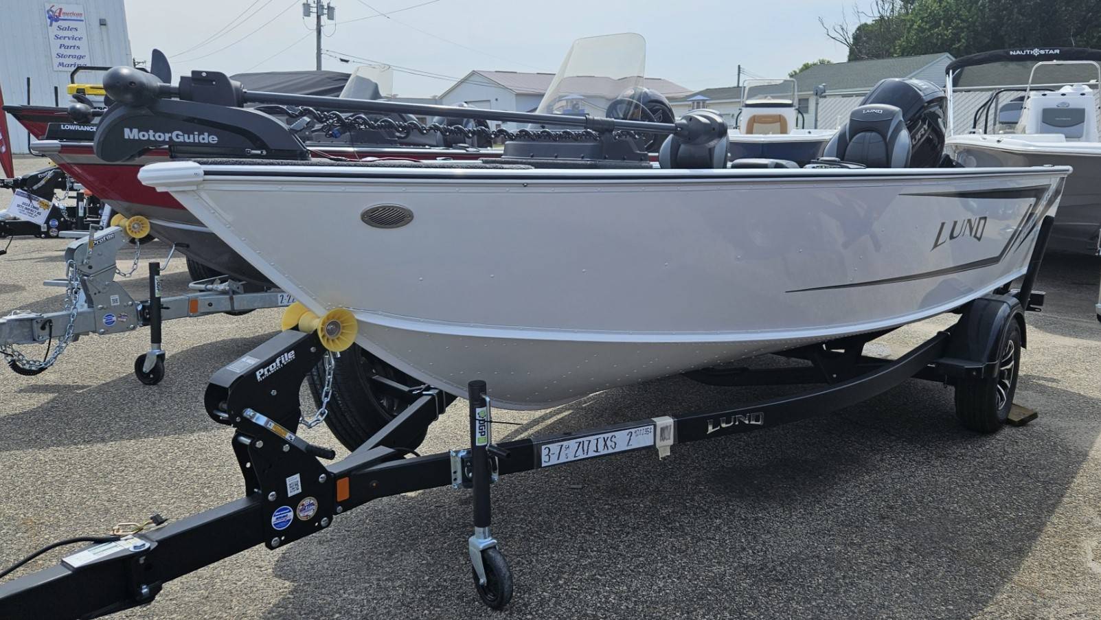 boat-carouselImage-image