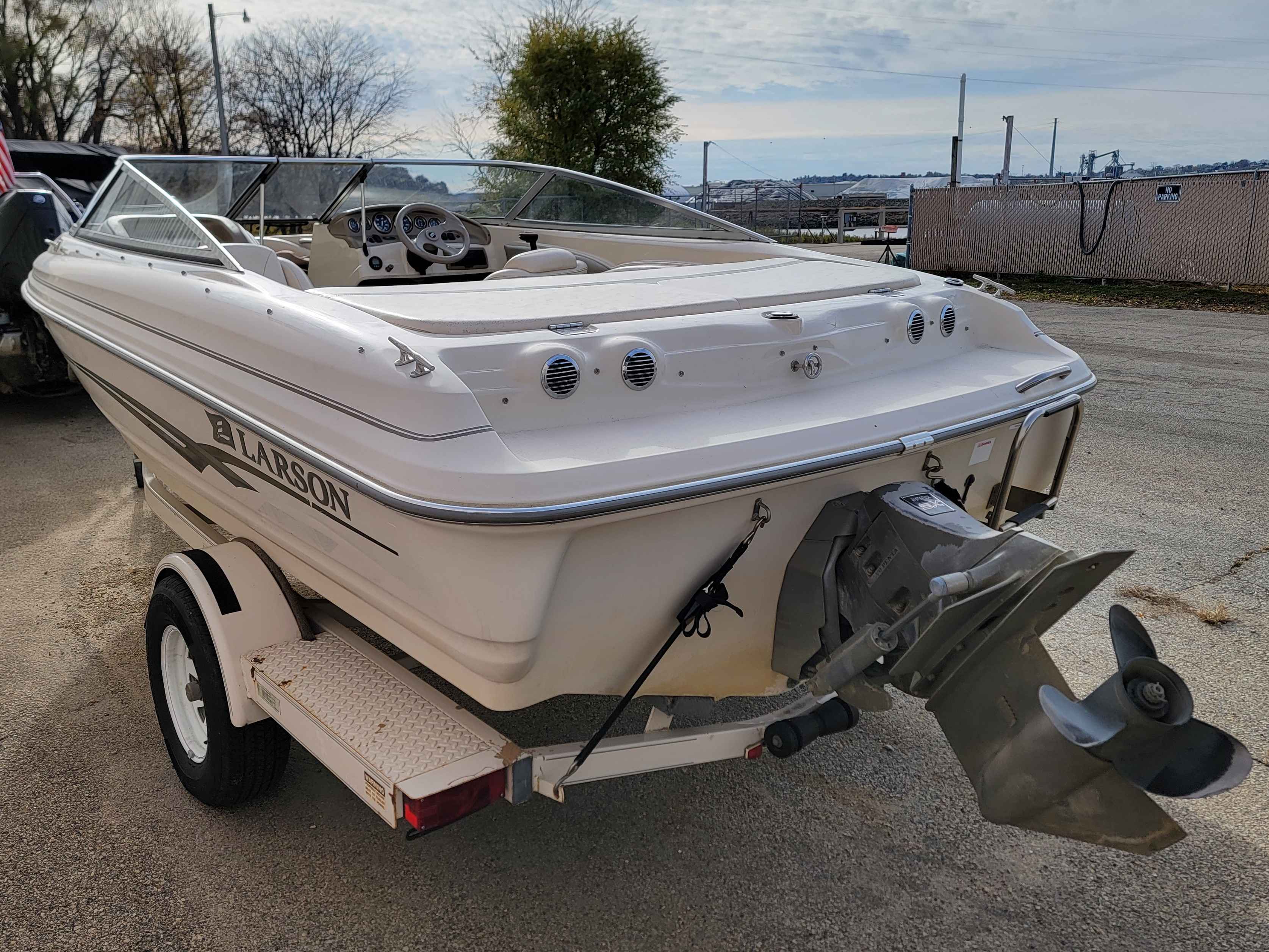 boat-carouselImage-image