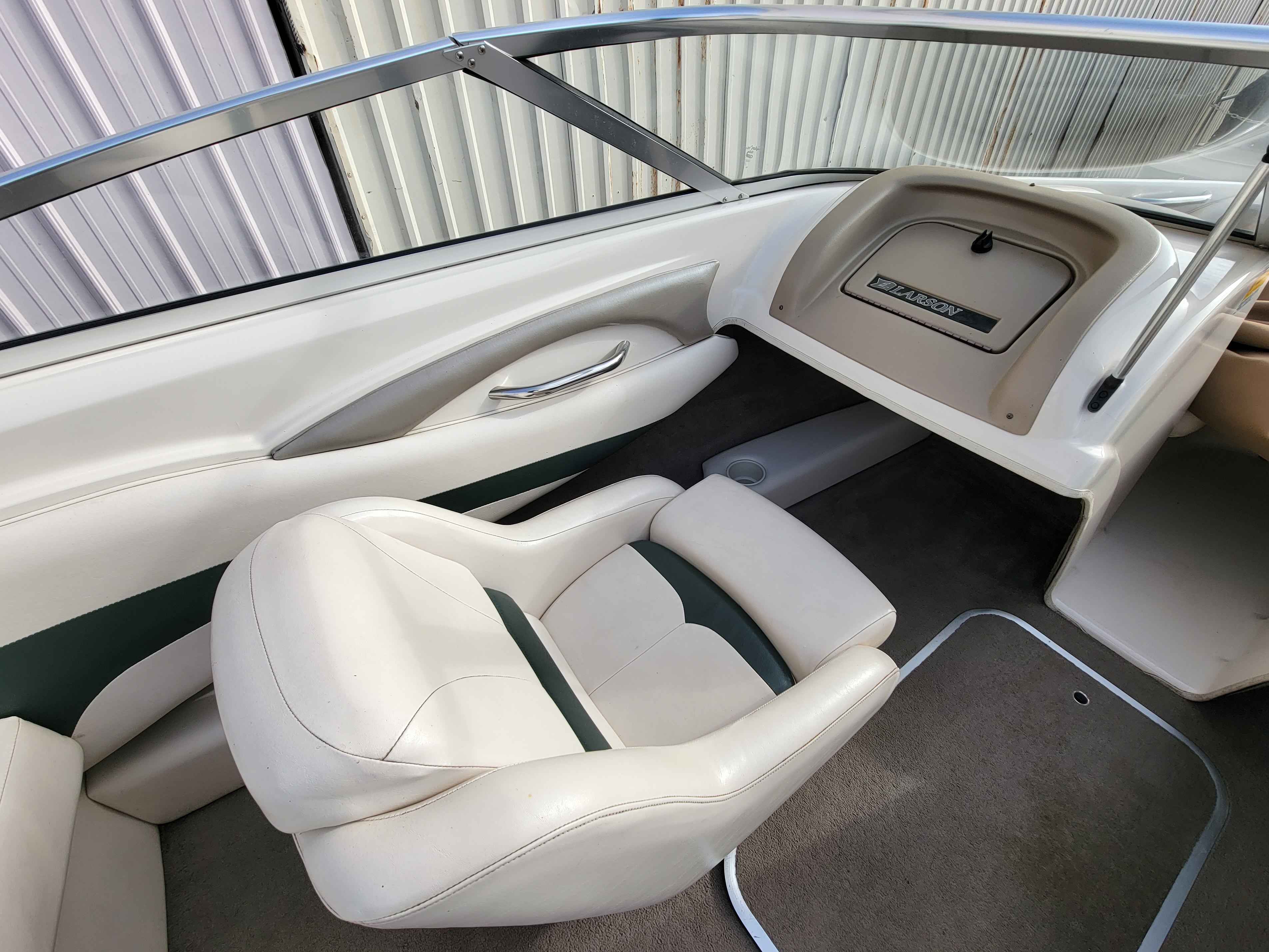 boat-carouselImage-image