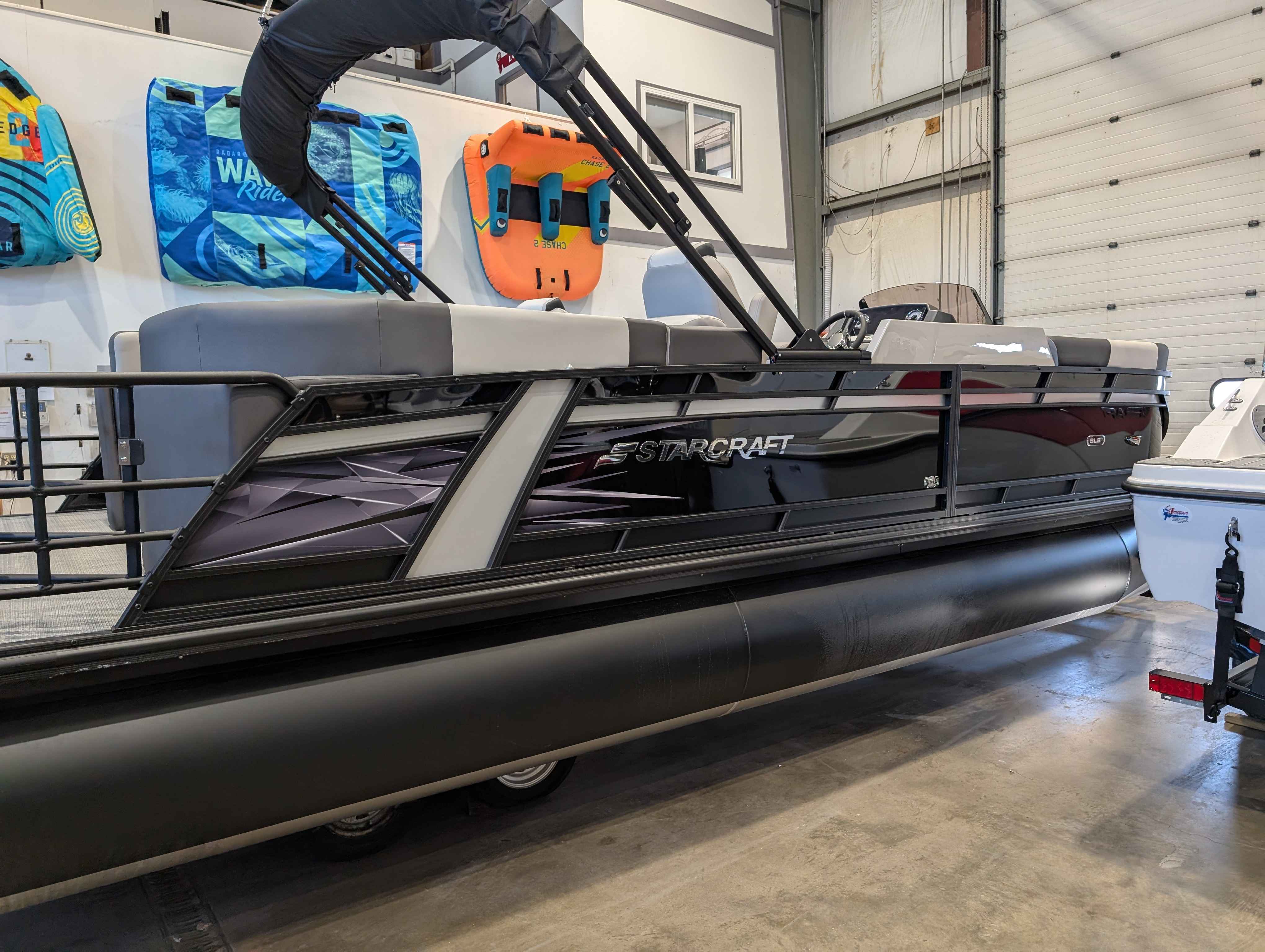 boat-carouselImage-image