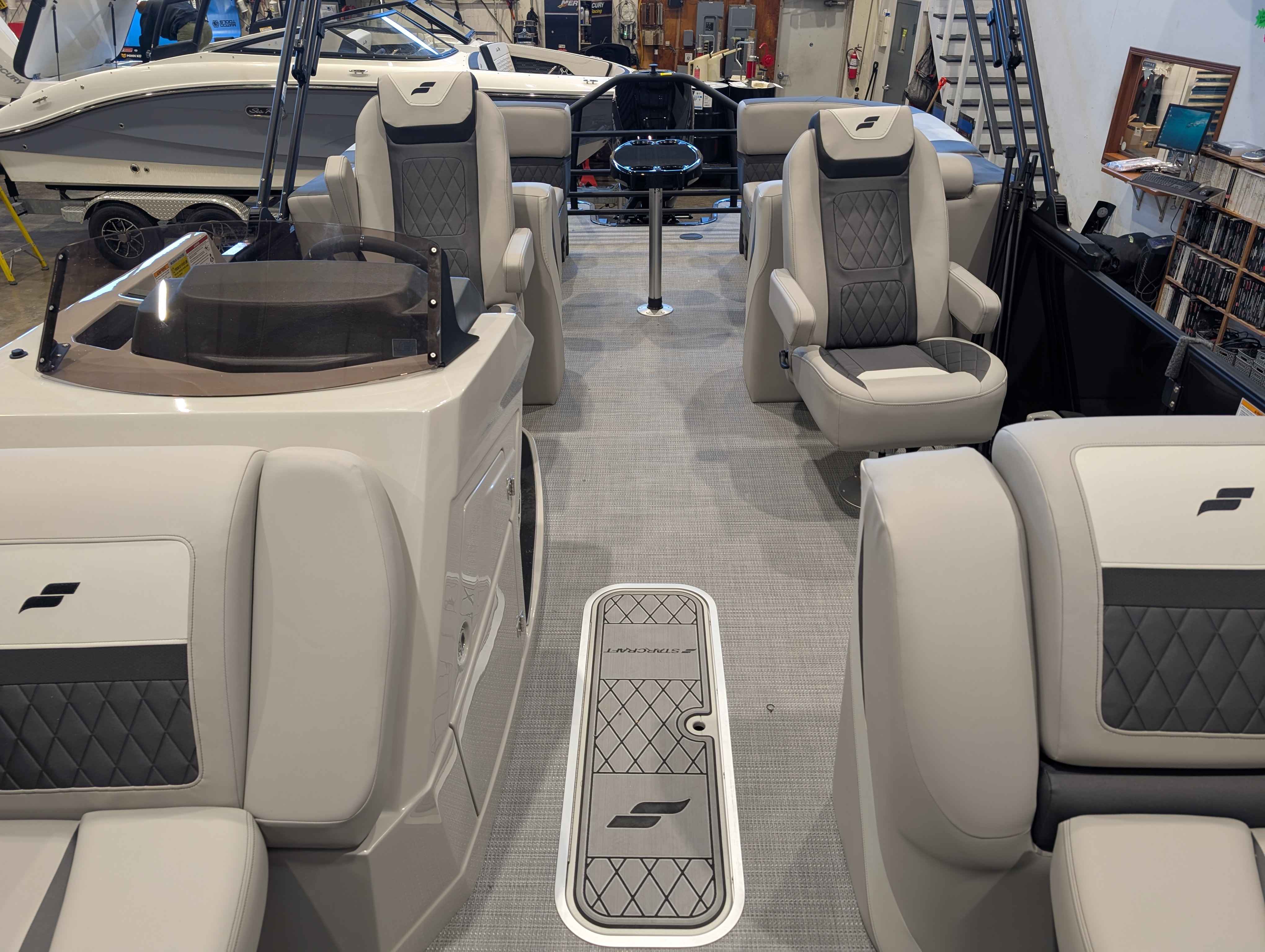 boat-carouselImage-image