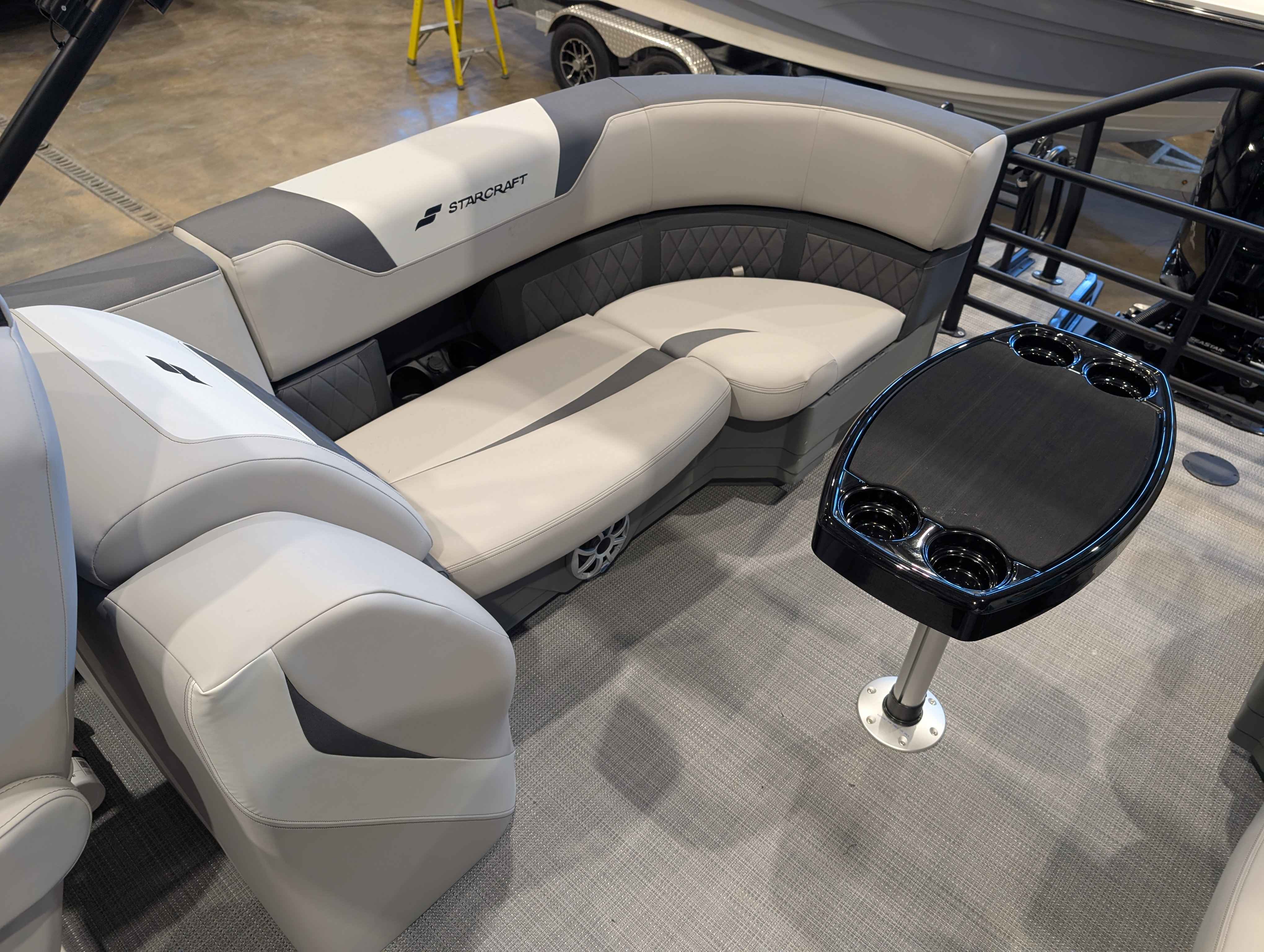 boat-carouselImage-image