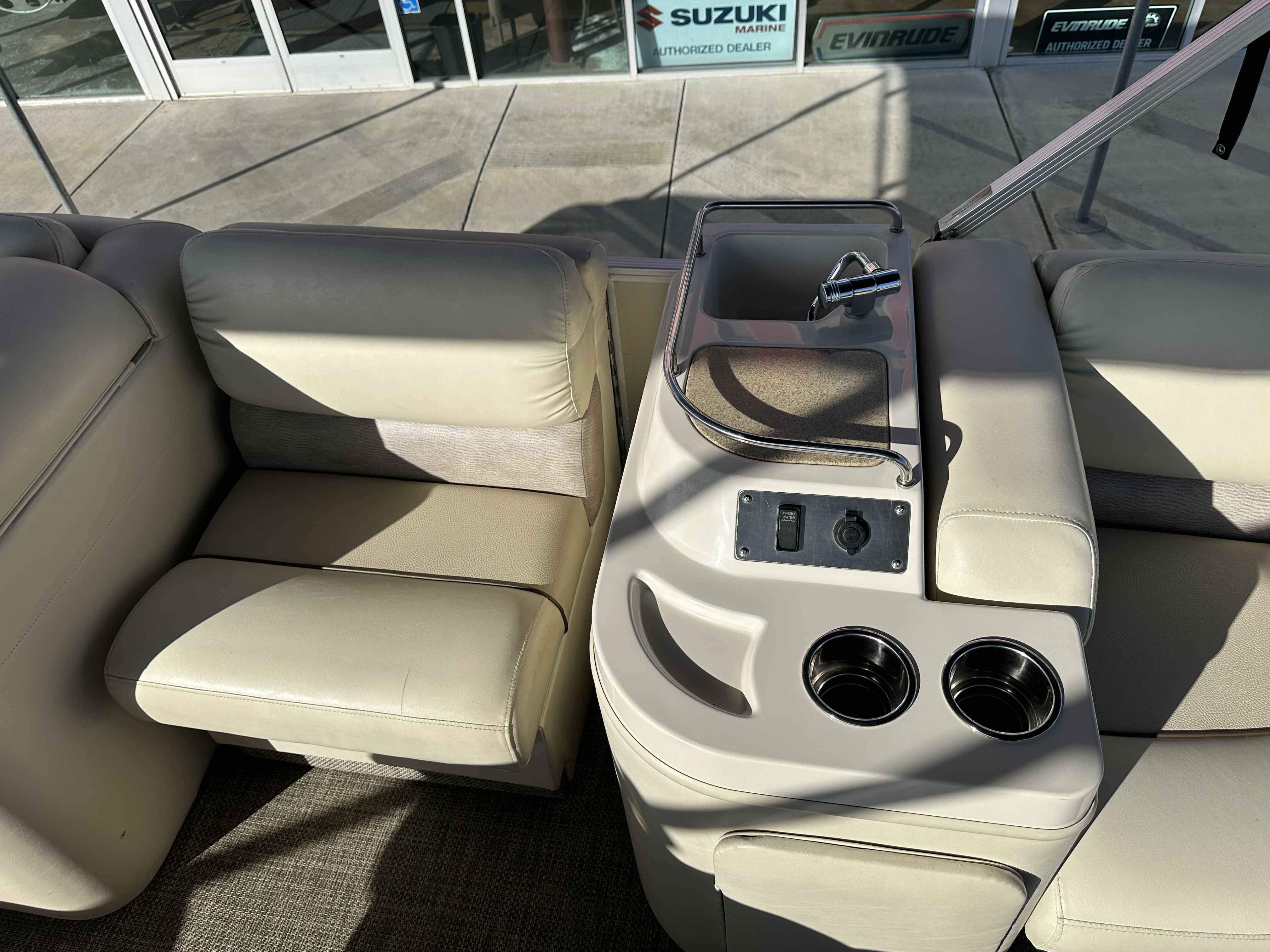 2013 Bennington 2550 RCL ESP-14