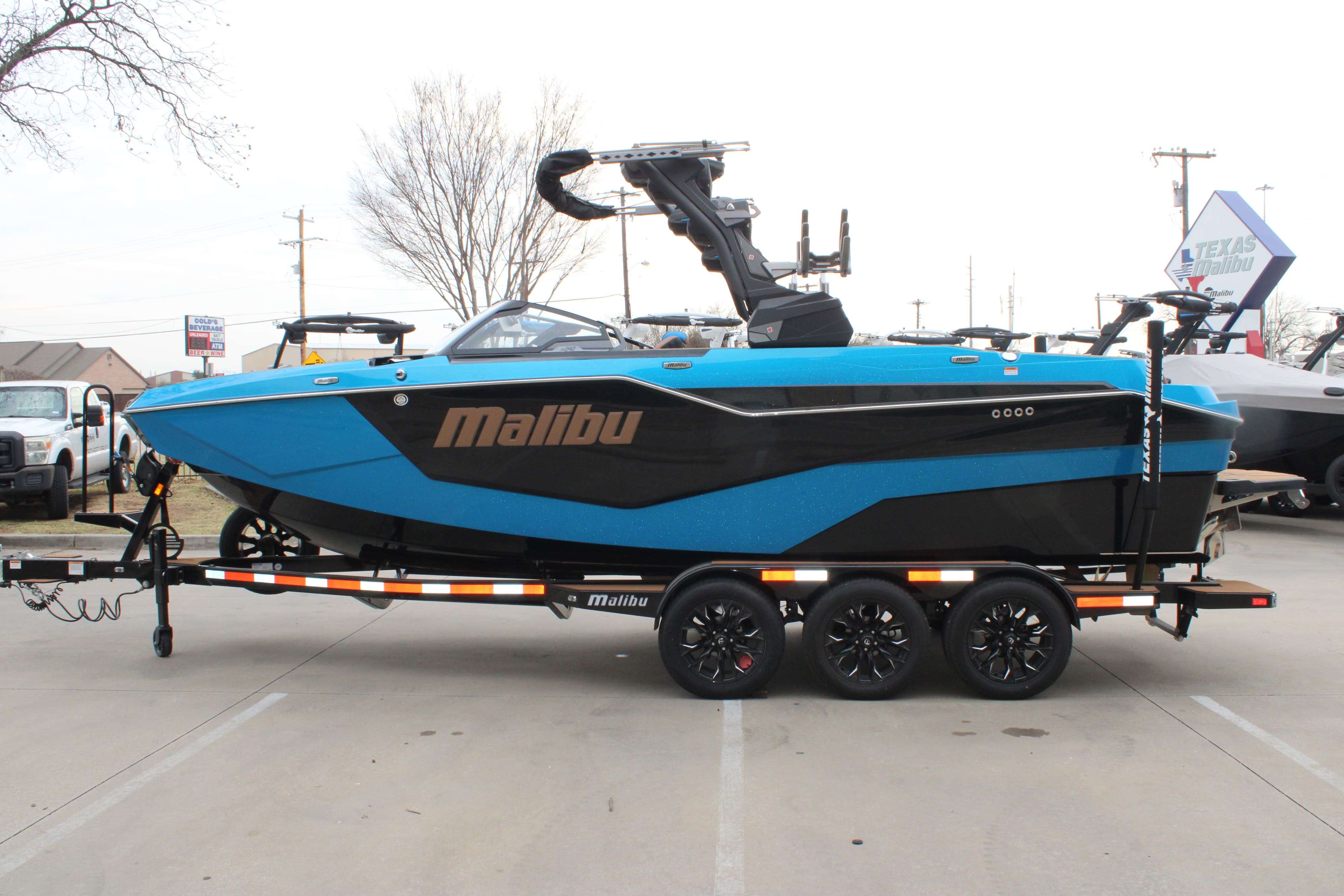 2026 Malibu Boats M242-5