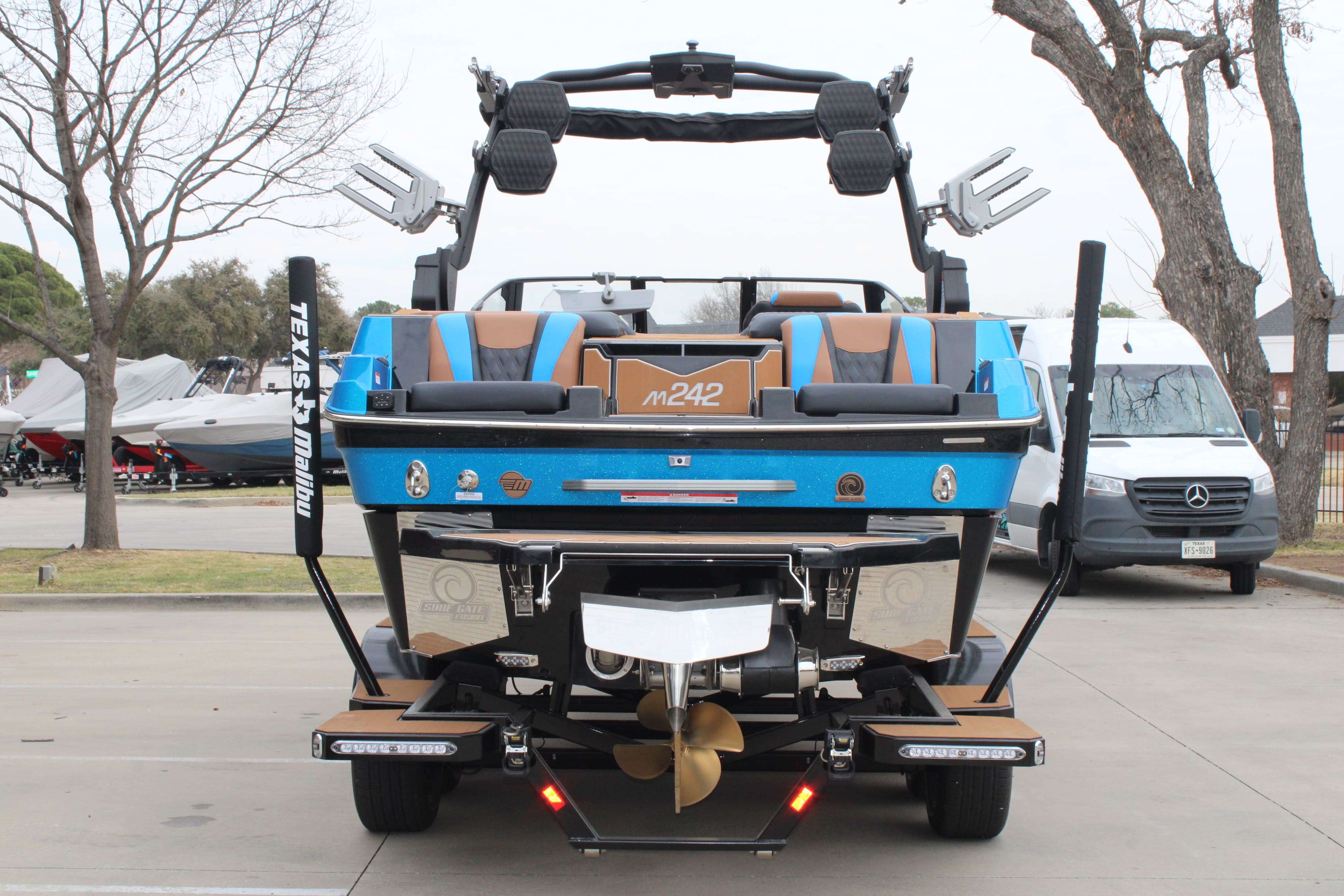 2026 Malibu Boats M242-7