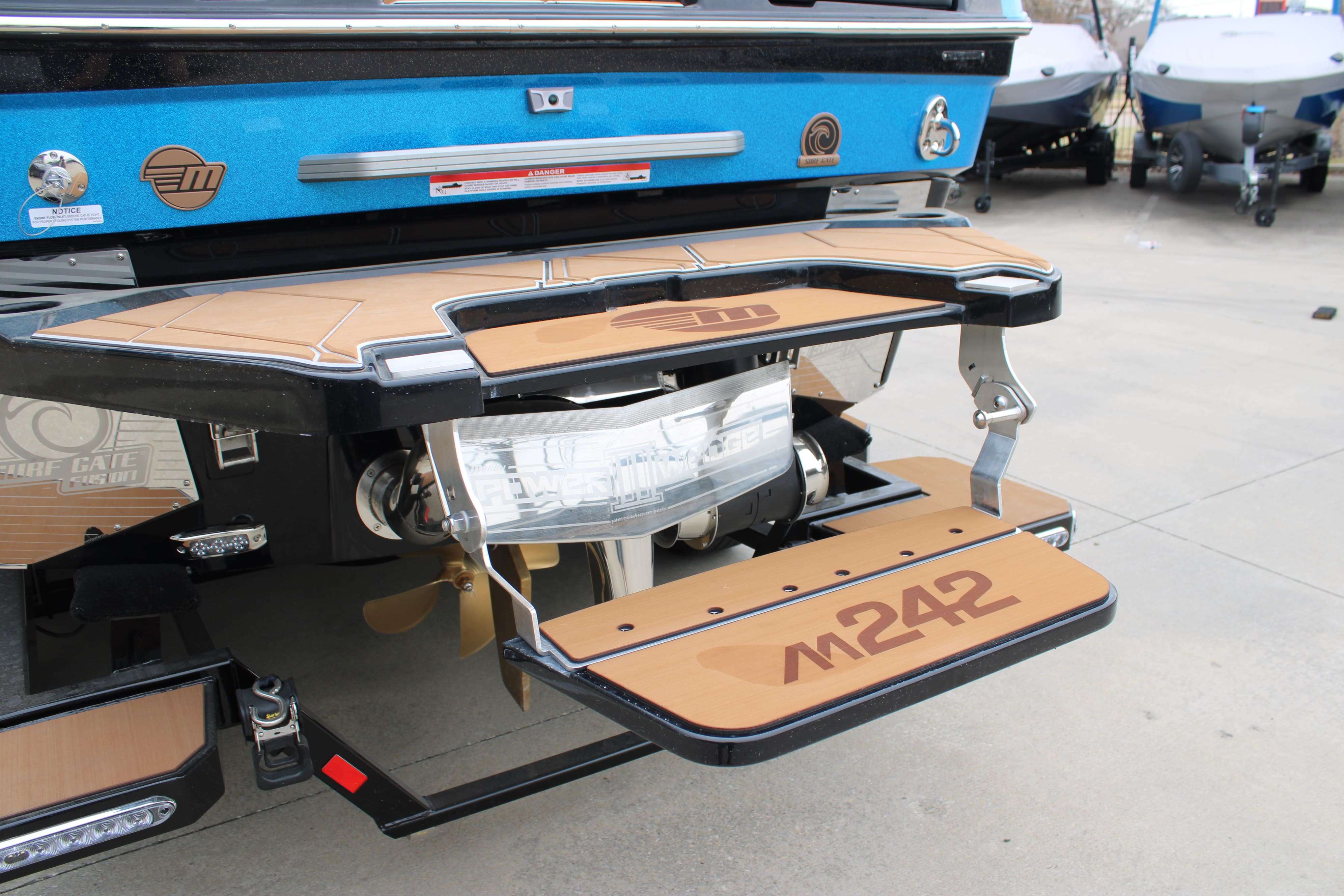 2026 Malibu Boats M242-10