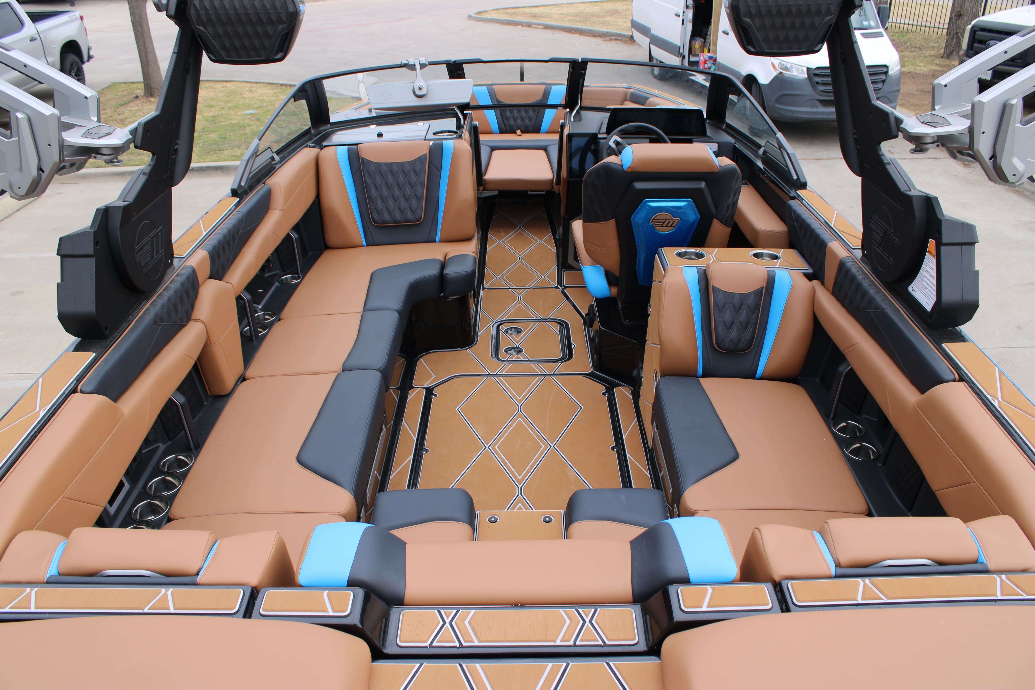 2026 Malibu Boats M242-14