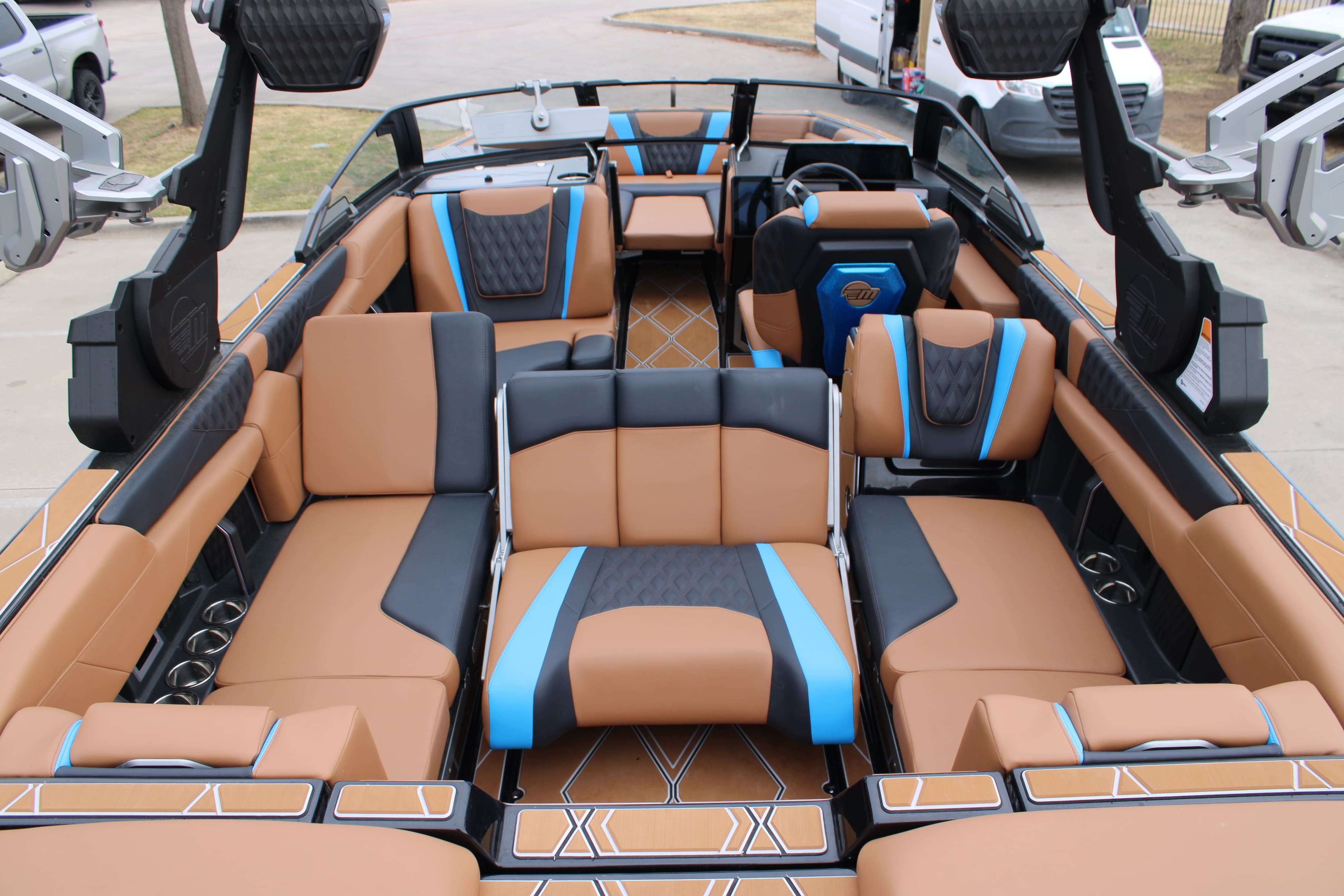 2026 Malibu Boats M242-15