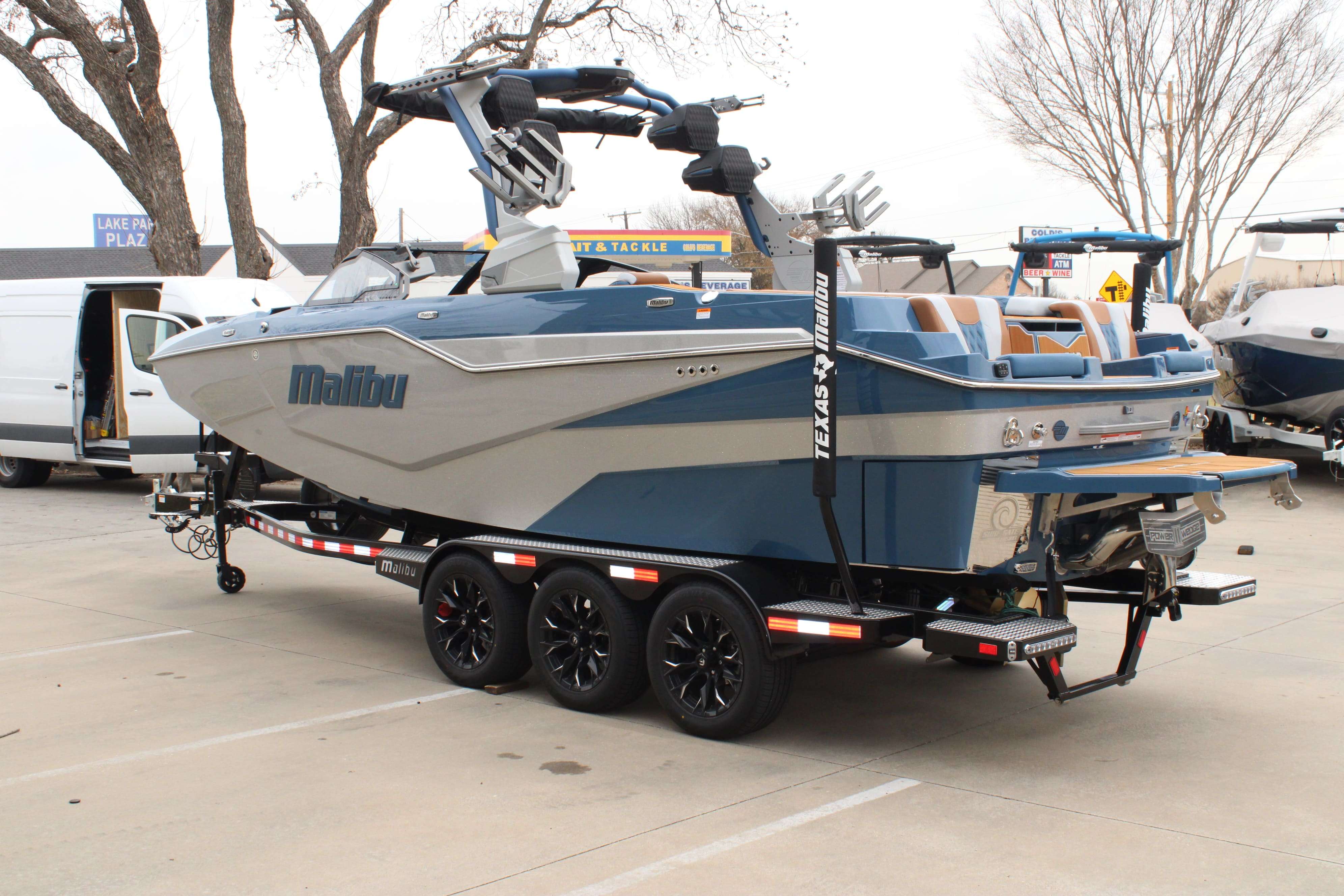 2026 Malibu Boats M242-6