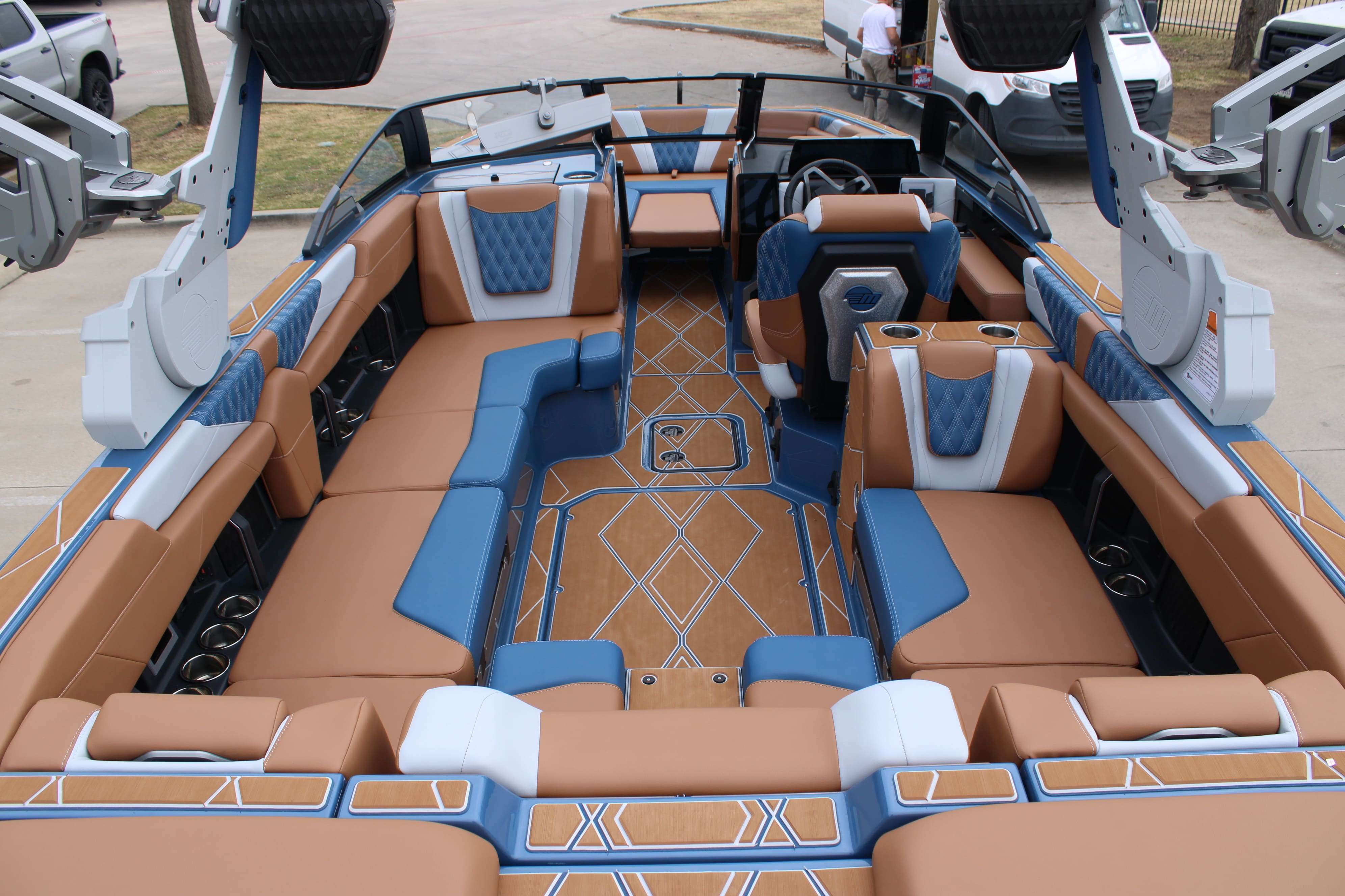 2026 Malibu Boats M242-14