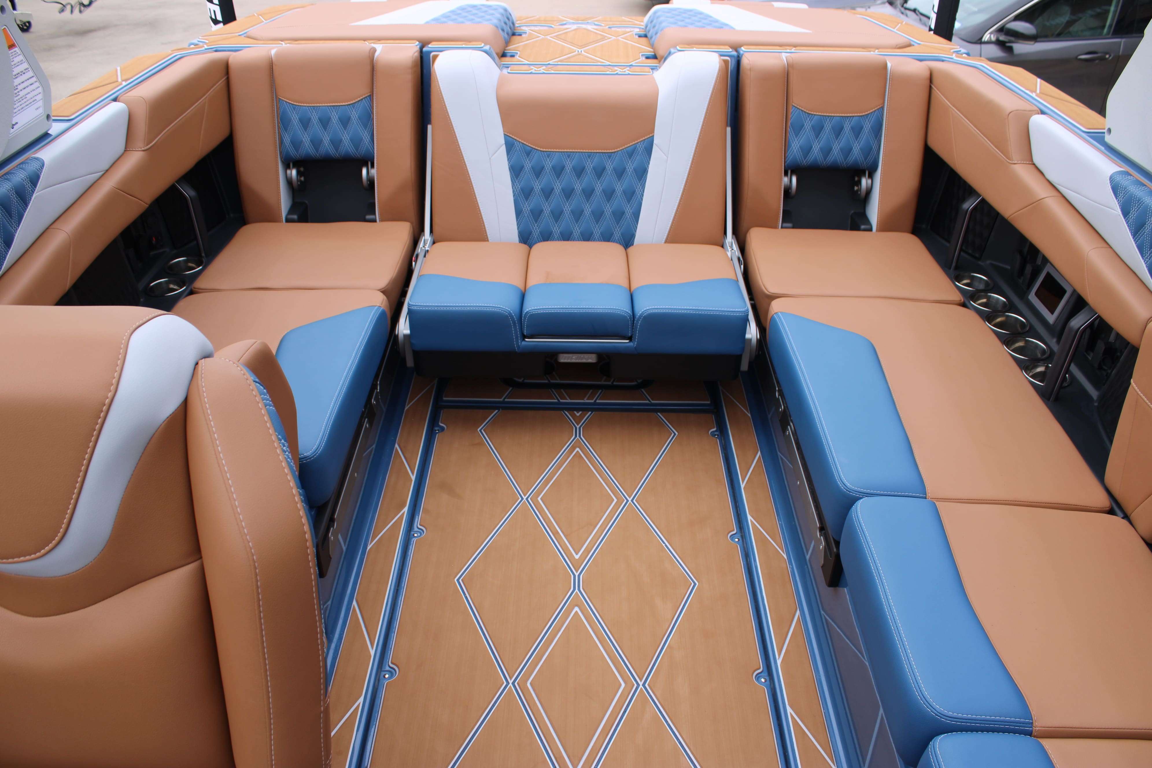 2026 Malibu Boats M242-17