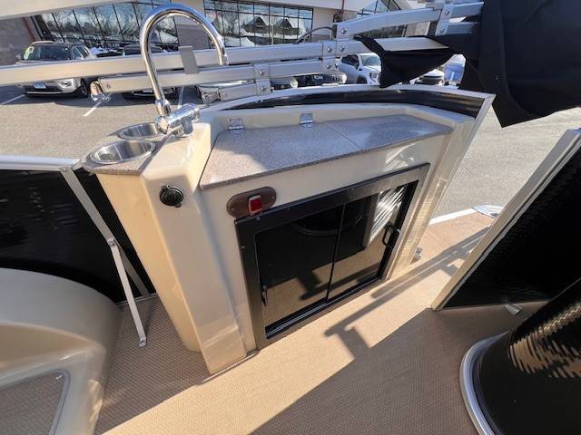 2015 Godfrey Sanpan 2500-11