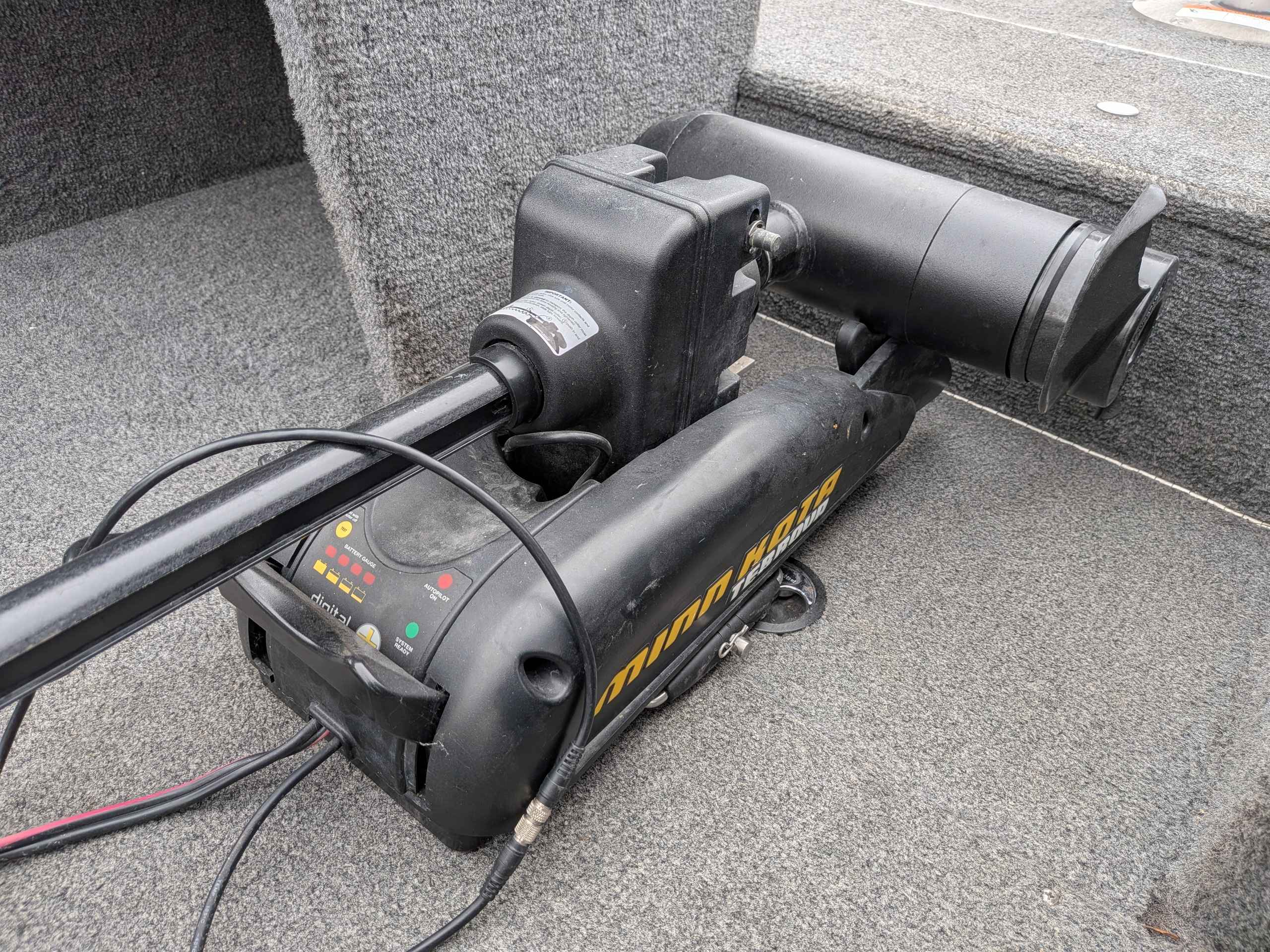 boat-carouselImage-image