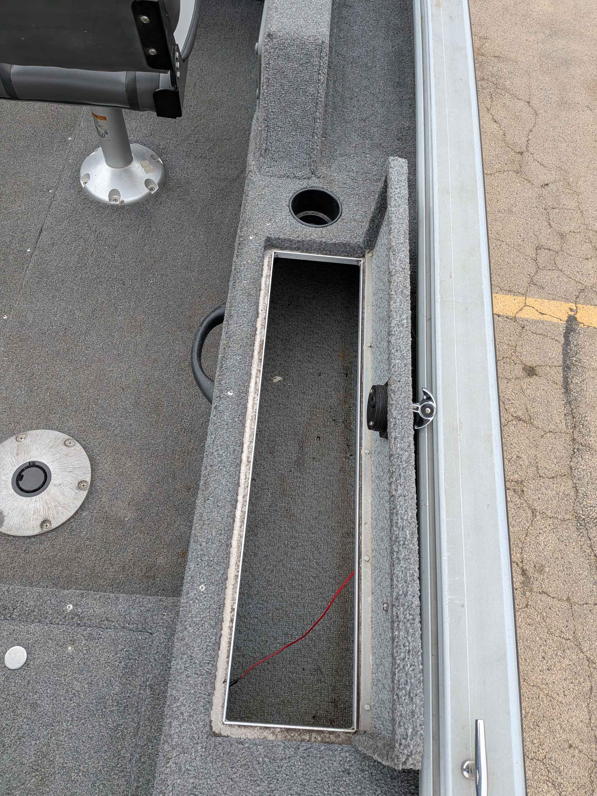 boat-carouselImage-image