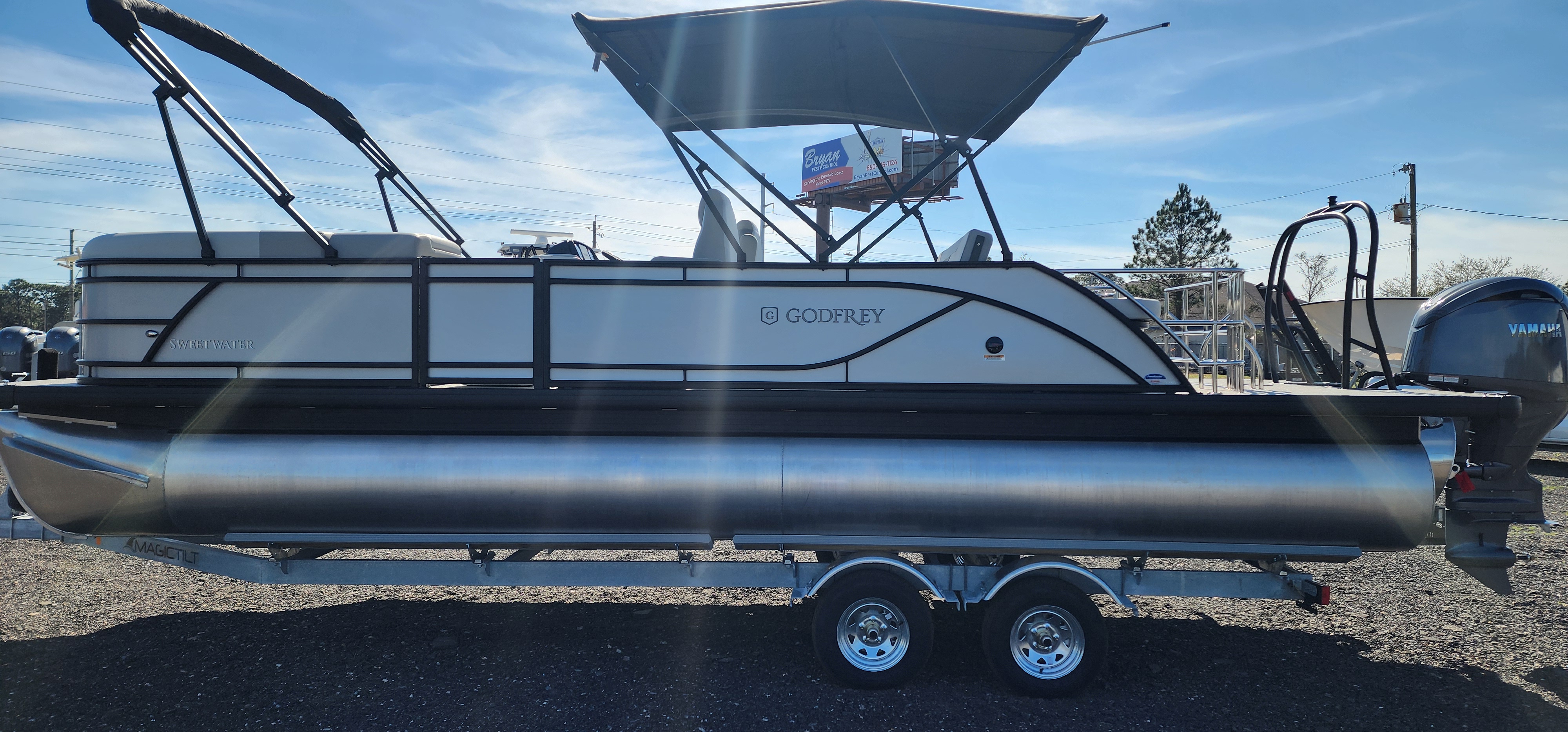 2026 Godfrey pontoons Sweetwater Lounge 2286 SFLC