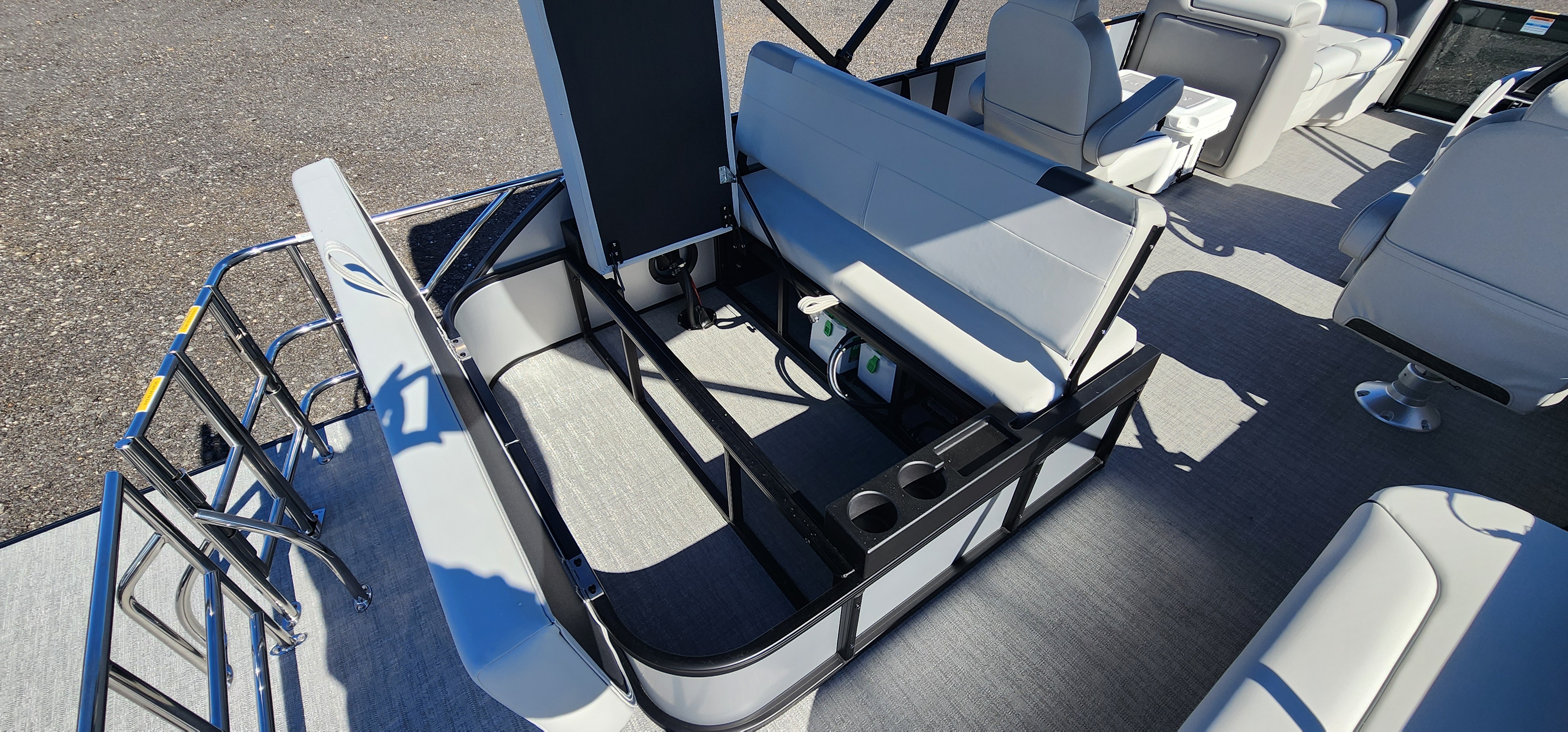 2026 Godfrey pontoons Sweetwater Lounge 2286 SFLC