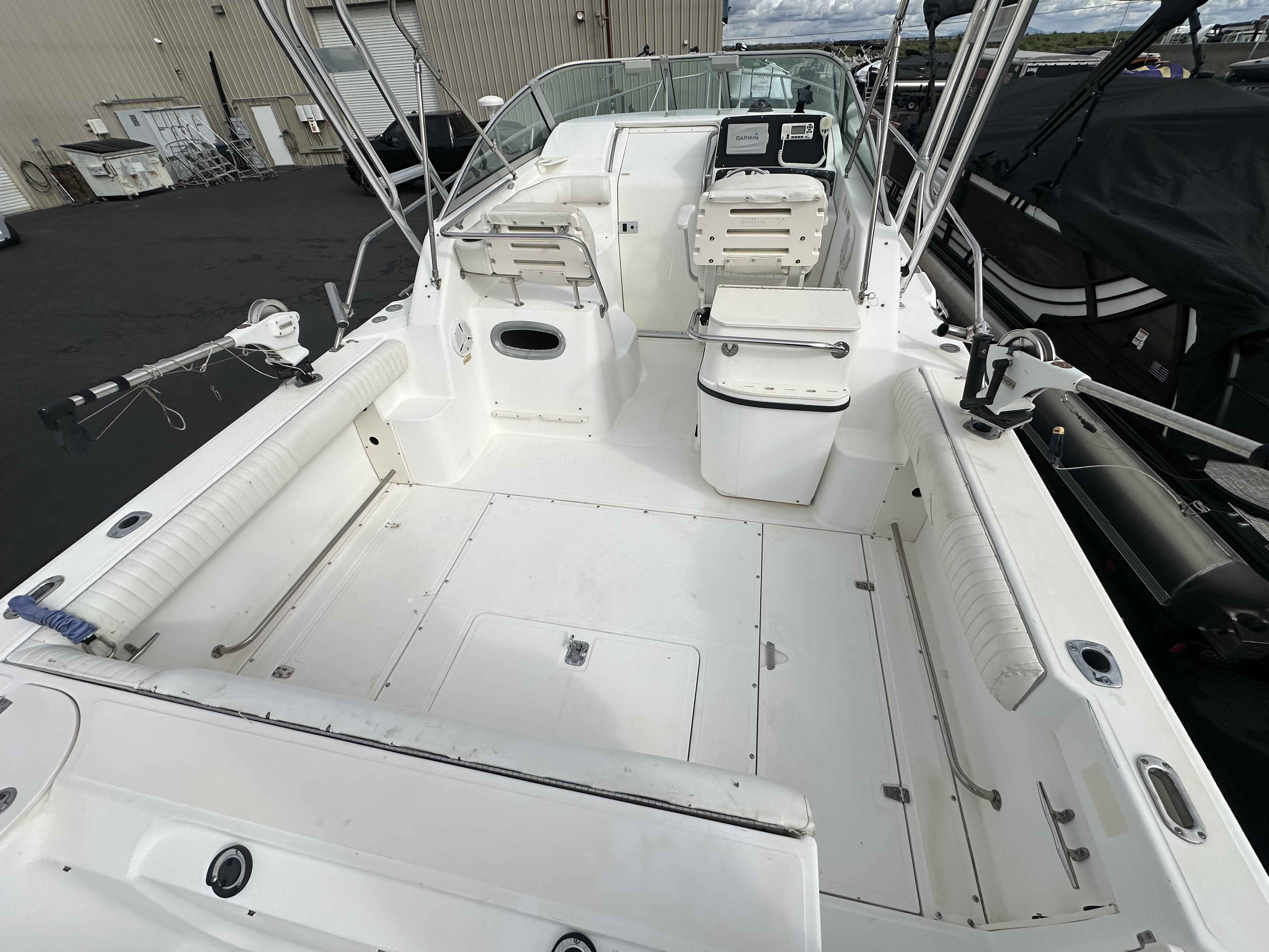 2001 Boston whaler 26 Conquest-6