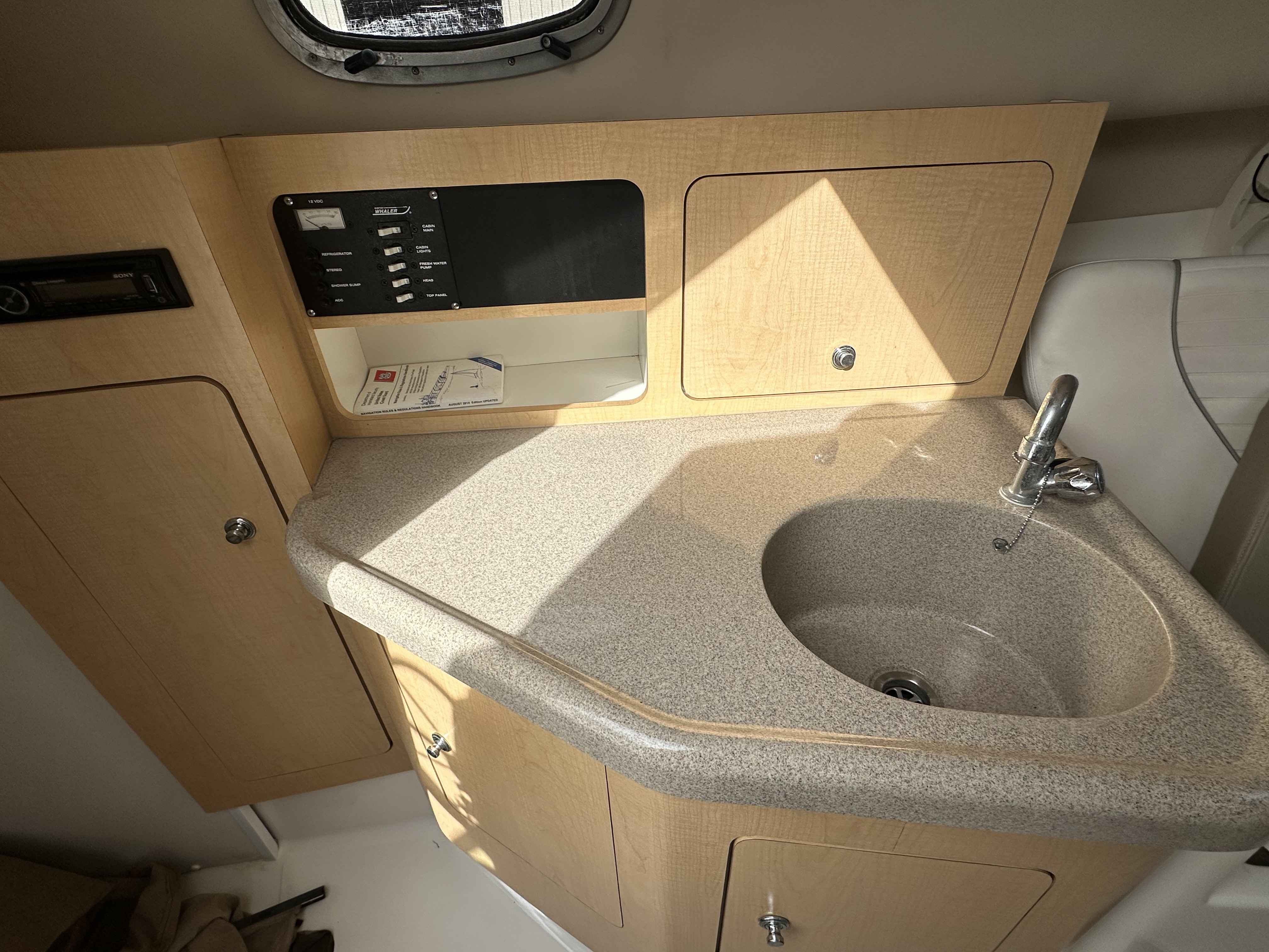 2001 Boston whaler 26 Conquest-9