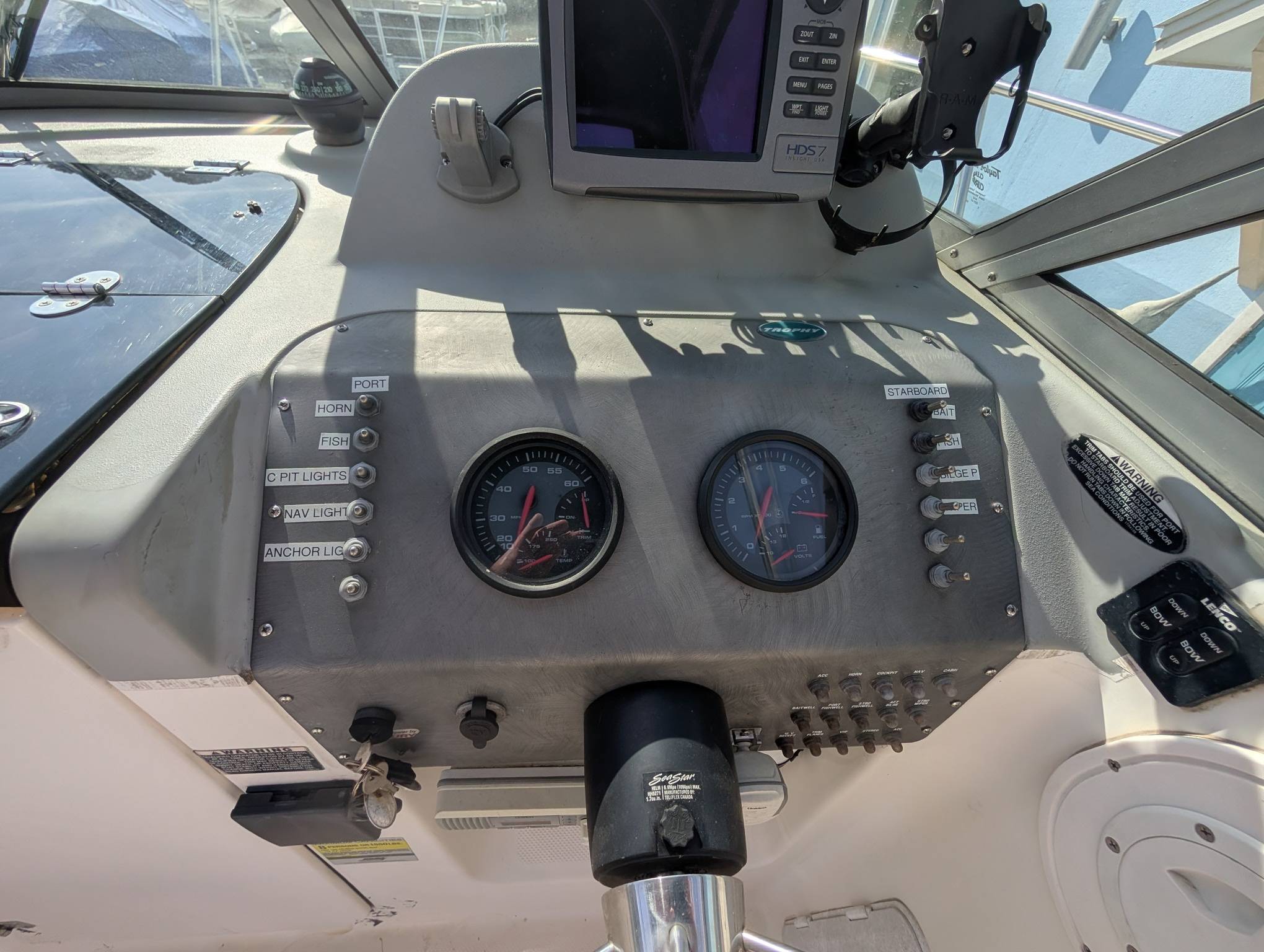 2005 2005 bayliner Trophy Pro 2002 WA-14