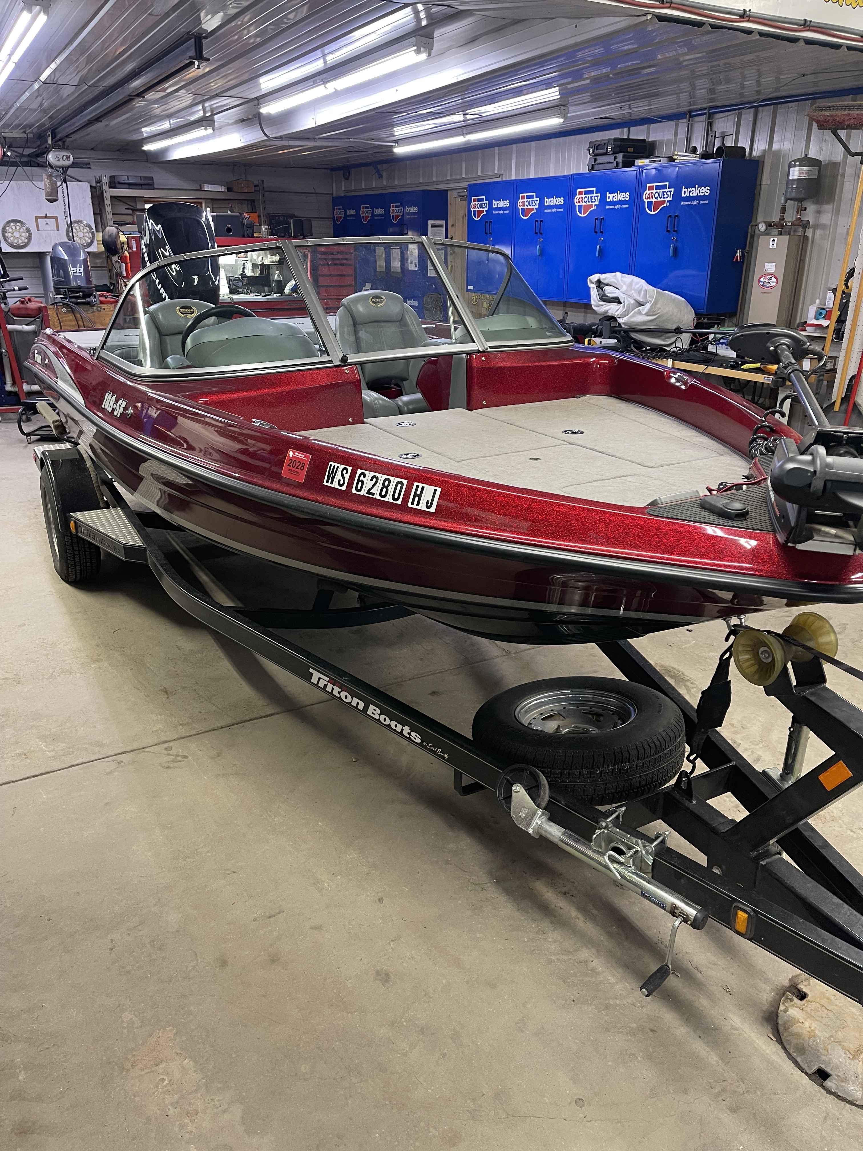 boat-carouselImage-image