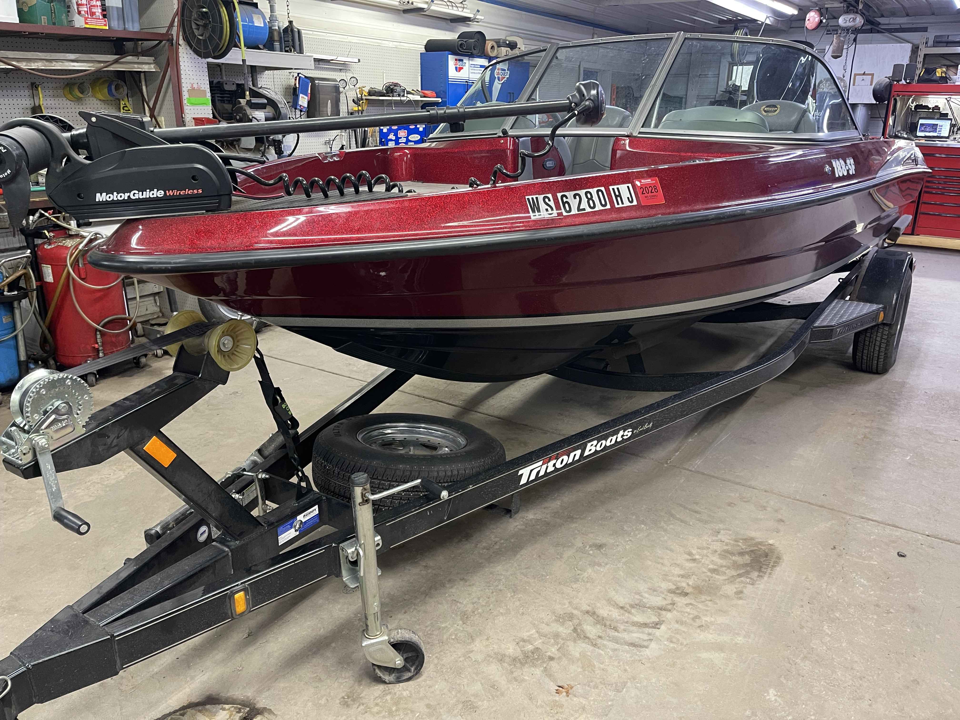 boat-carouselImage-image