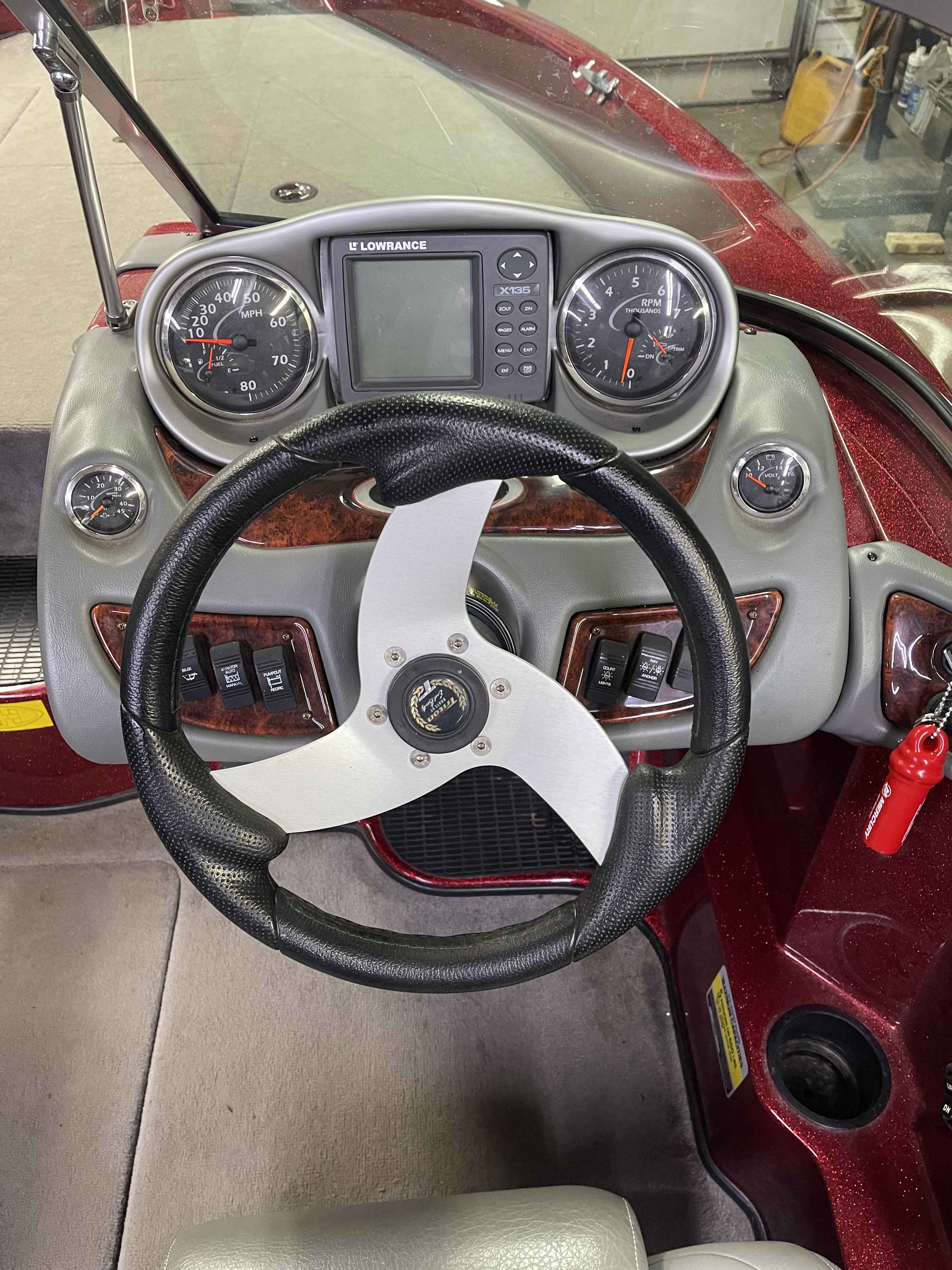 boat-carouselImage-image