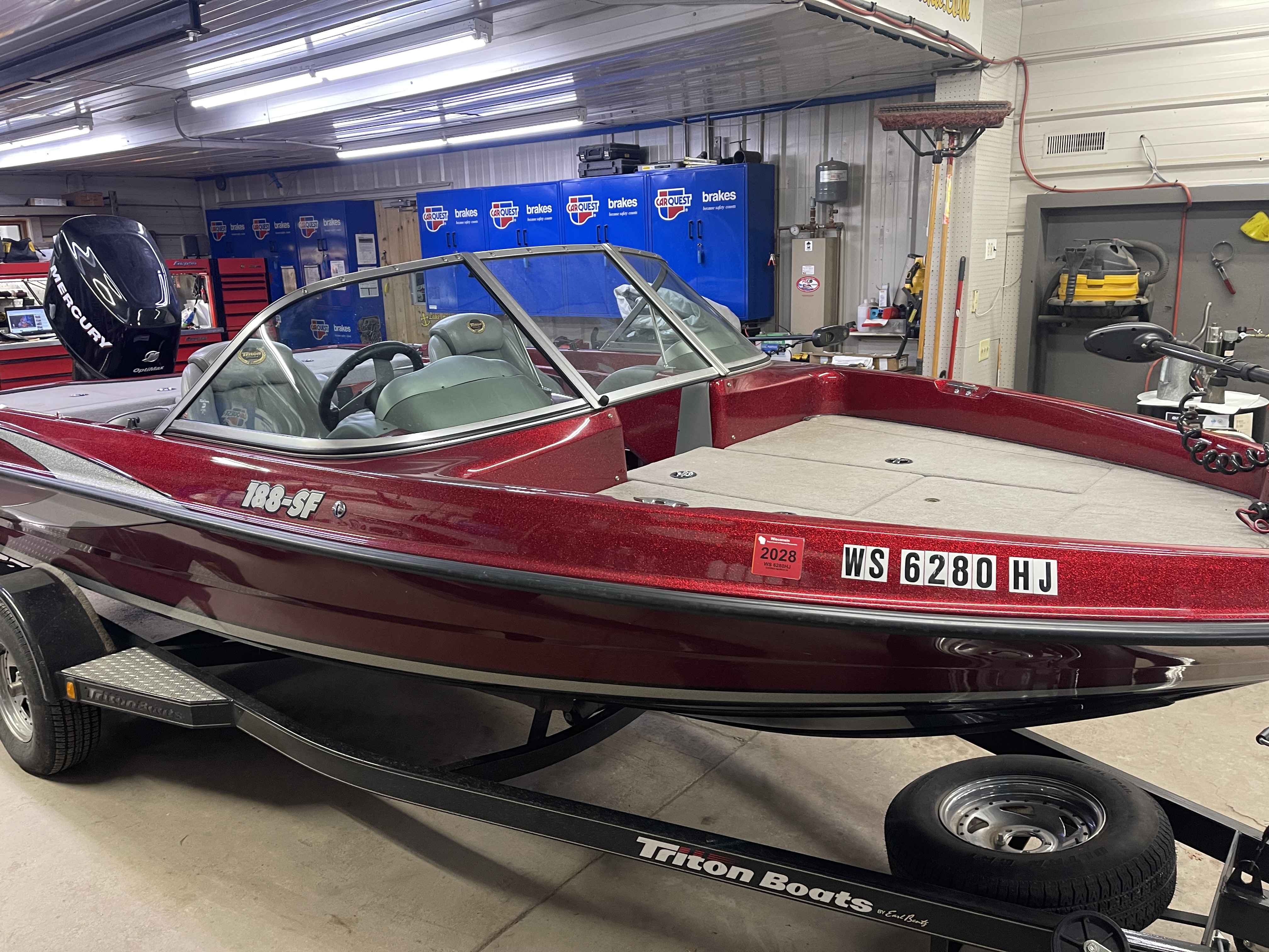 boat-carouselImage-image