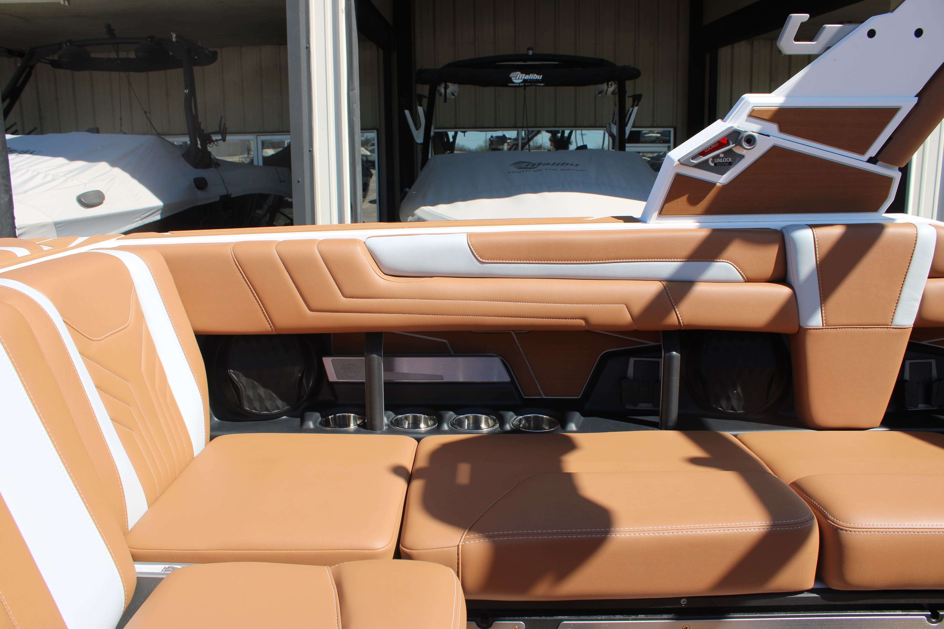 2026 Malibu Boats Wakesetter 25 LSV-17