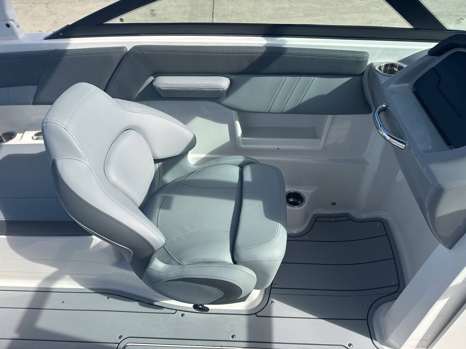 2026 Chaparral 23 SSi-8