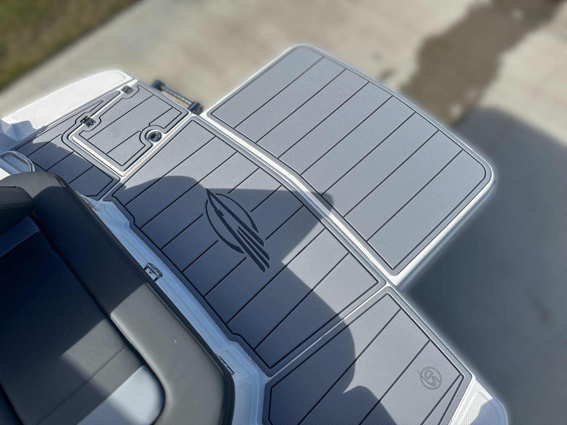 2026 Chaparral 23 SSi-14