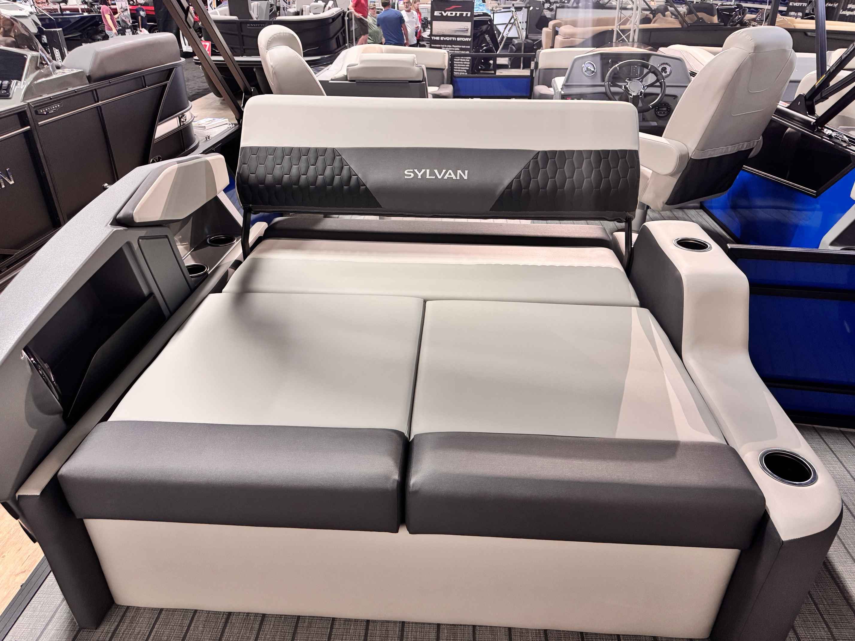 2026 Sylvan R-22 CLZ DH-9