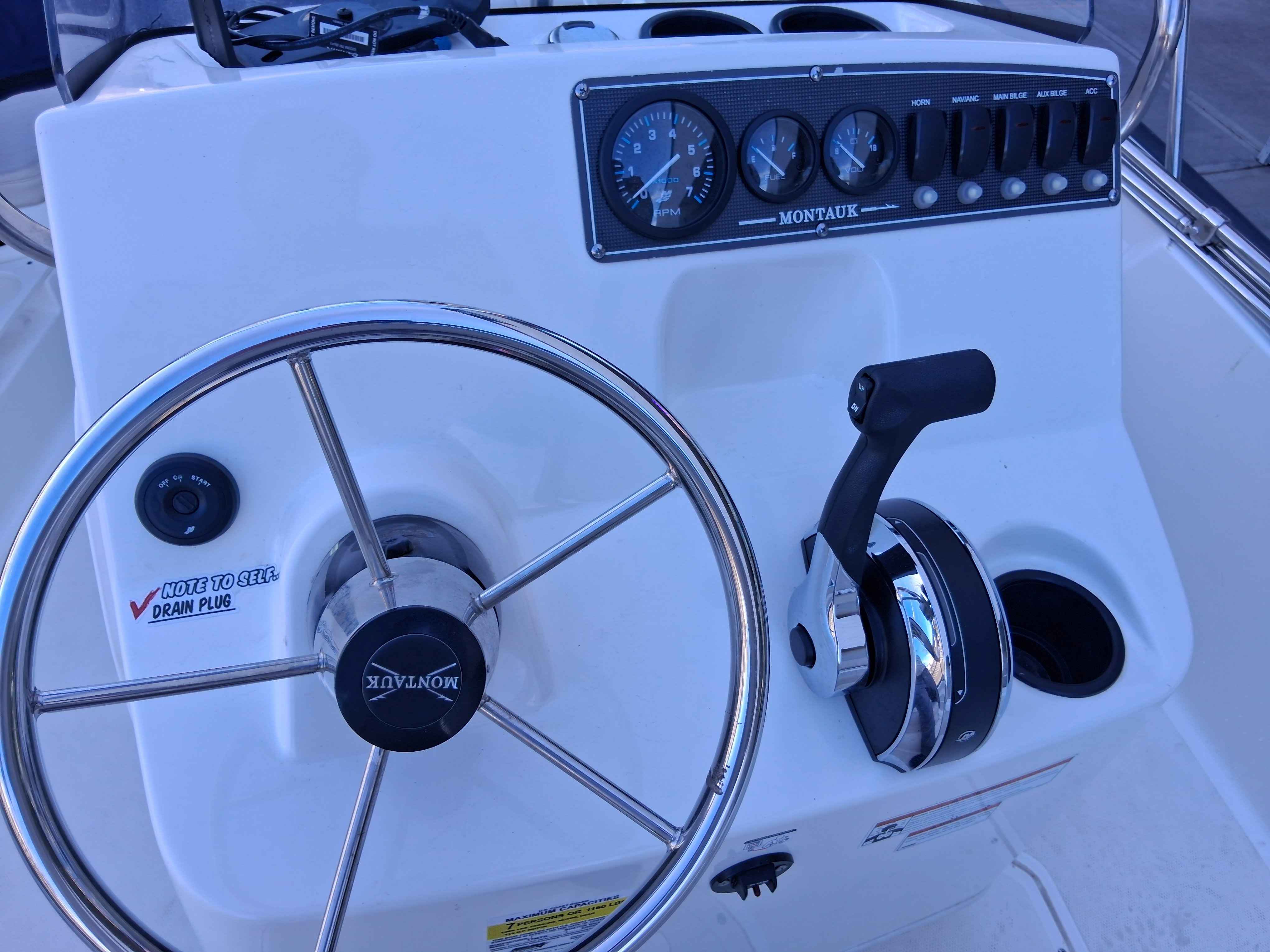   2020 Boston Whaler 170 Montauk-14